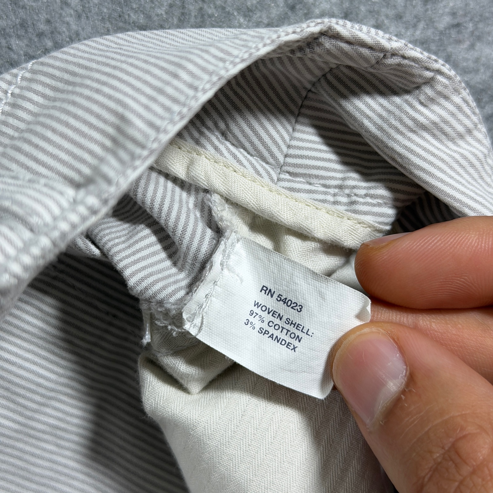 Gap Shorts Womens 4 White Brown Pinstripe Pleated Front Cuffed Hem Preppy thumbnail 11
