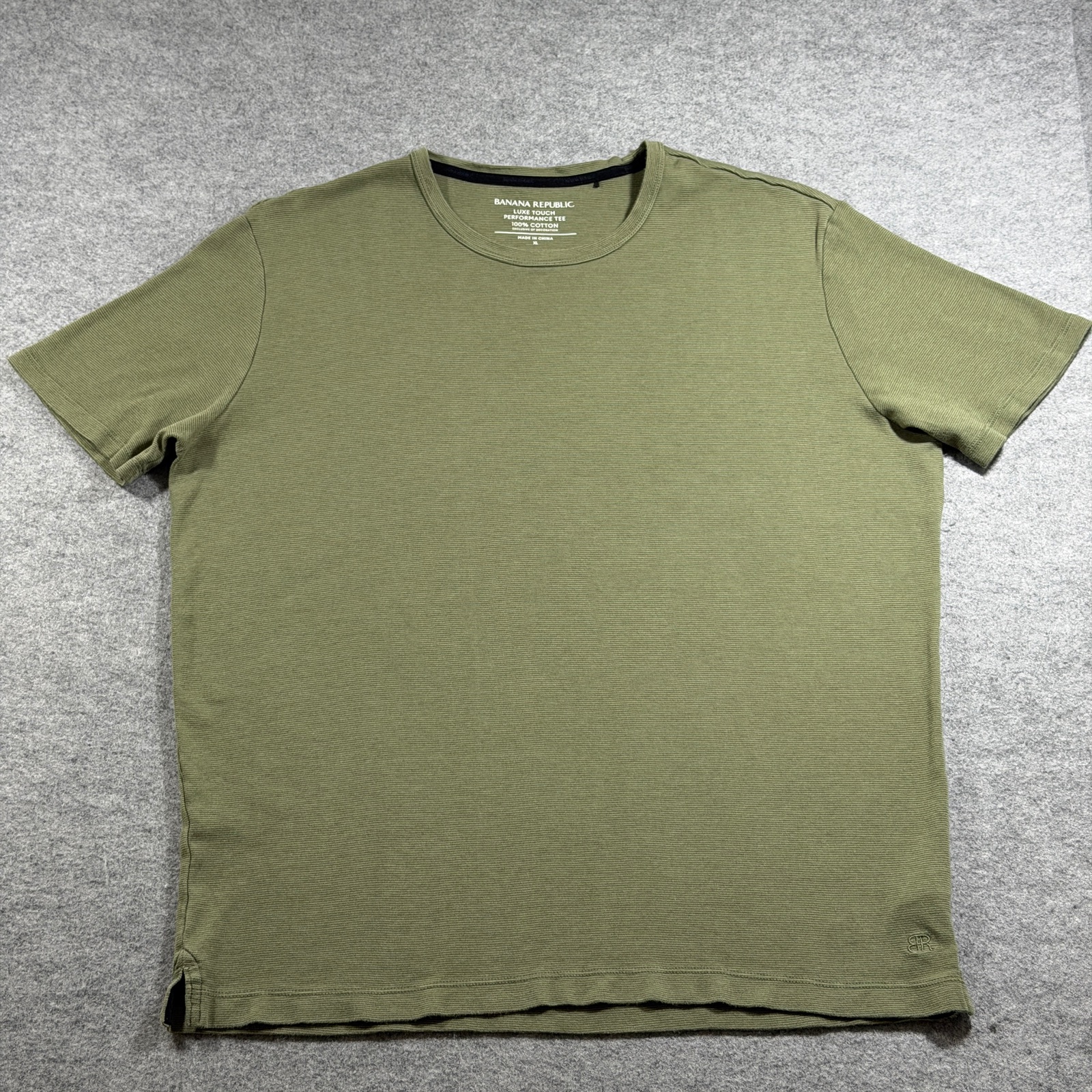 Banana Republic Luxe Touch Performance Tee Mens XL Olive Green Stretch Cotton