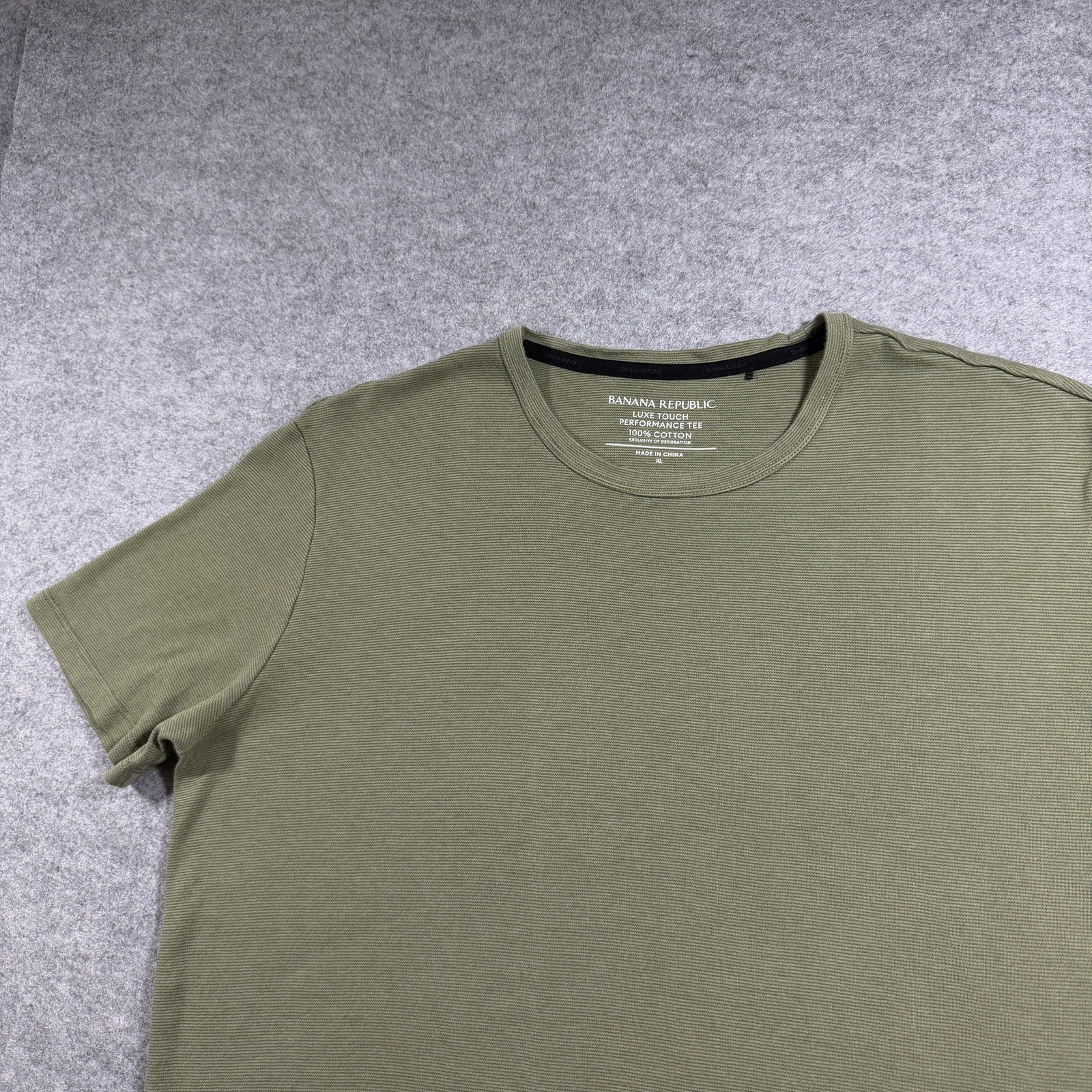 Banana Republic Luxe Touch Performance Tee Mens XL Olive Green Stretch Cotton thumbnail 3