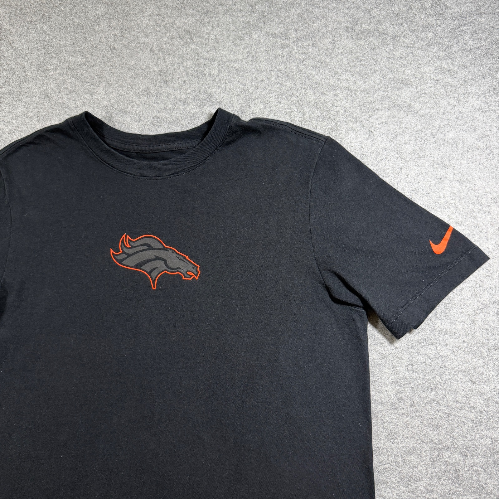 Nike Denver Broncos T Shirt Mens S Black NFL Football Swoosh Cotton Fan Gear thumbnail 3
