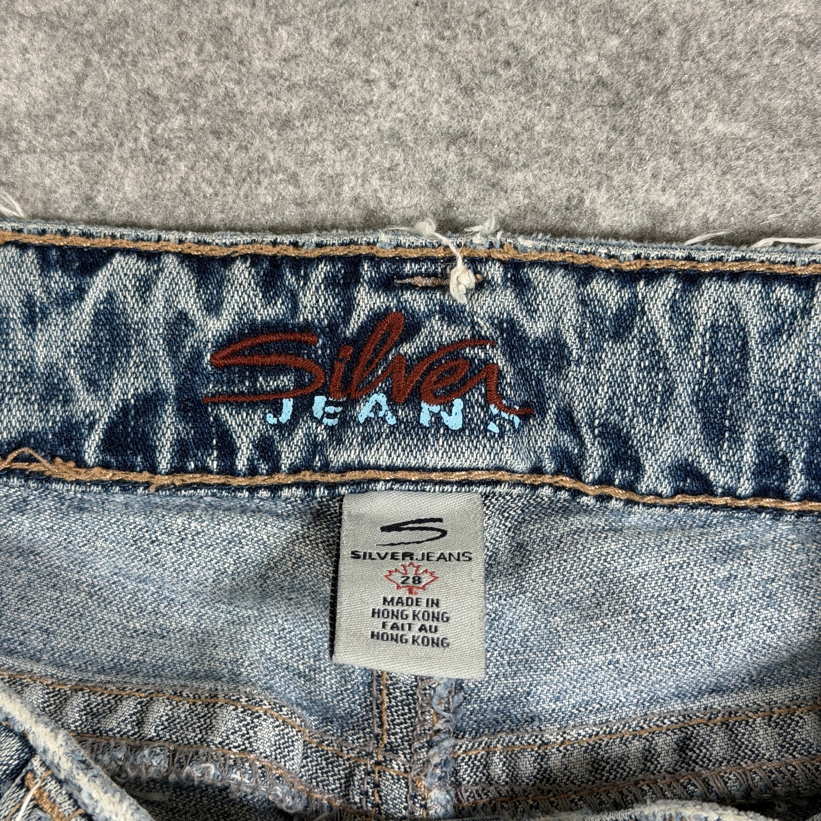 Vintage Silver Jeans Women 28 Light Wash Bootcut Distressed Ripped Denim Stretch thumbnail 5