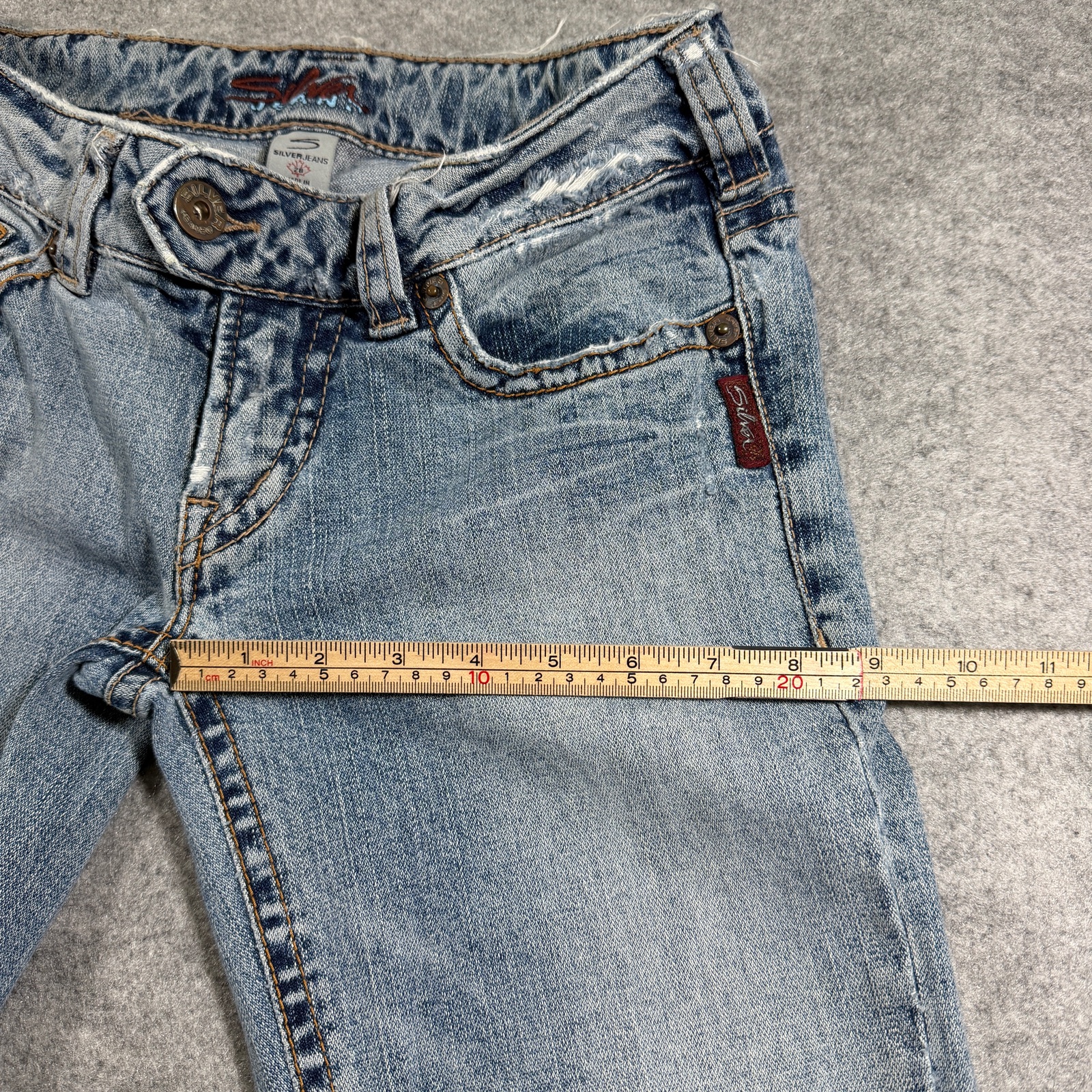 Vintage Silver Jeans Women 28 Light Wash Bootcut Distressed Ripped Denim Stretch thumbnail 10