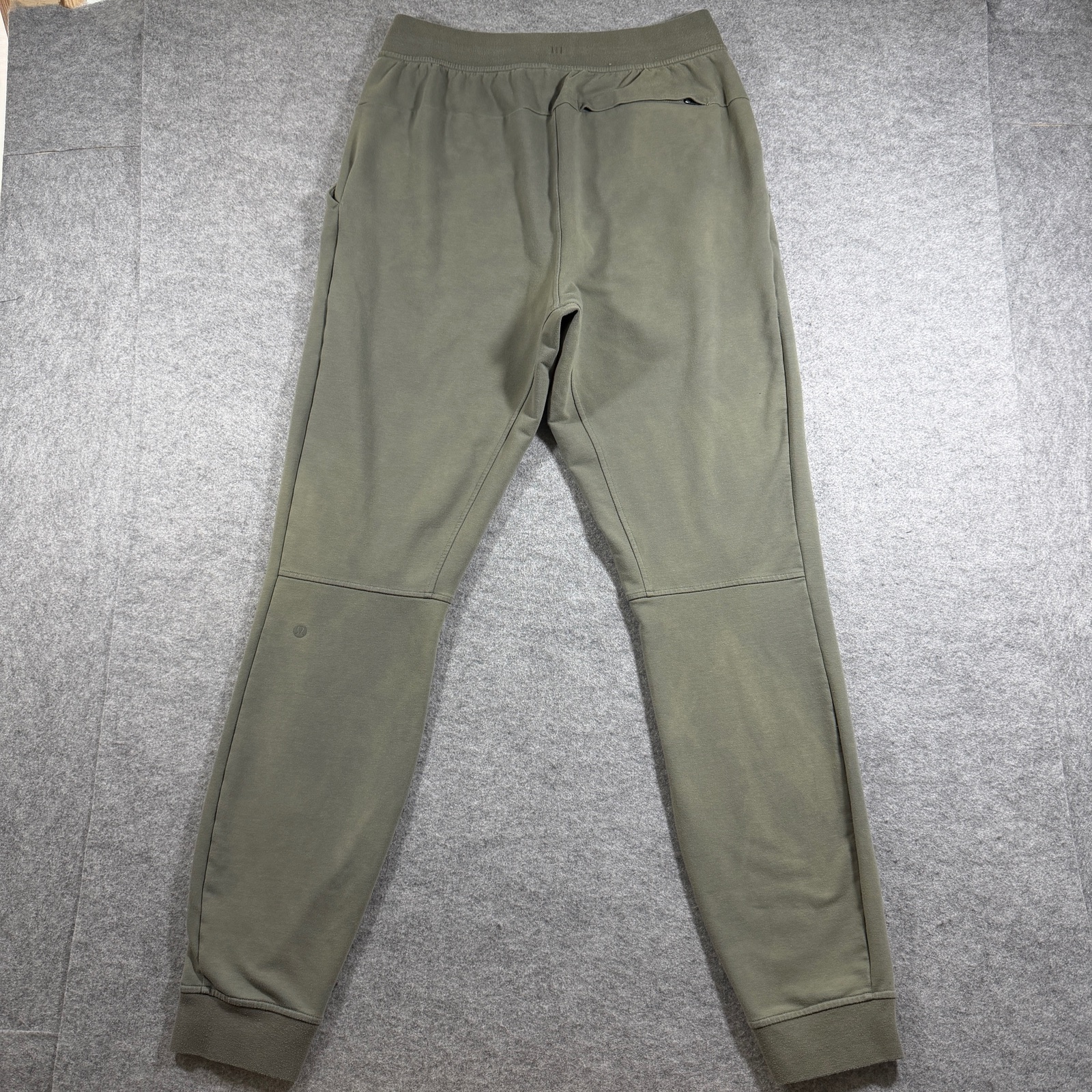 Lululemon ABC Jogger Mens M Olive Green Drawstring Ribbed Cuff Tapered thumbnail 2