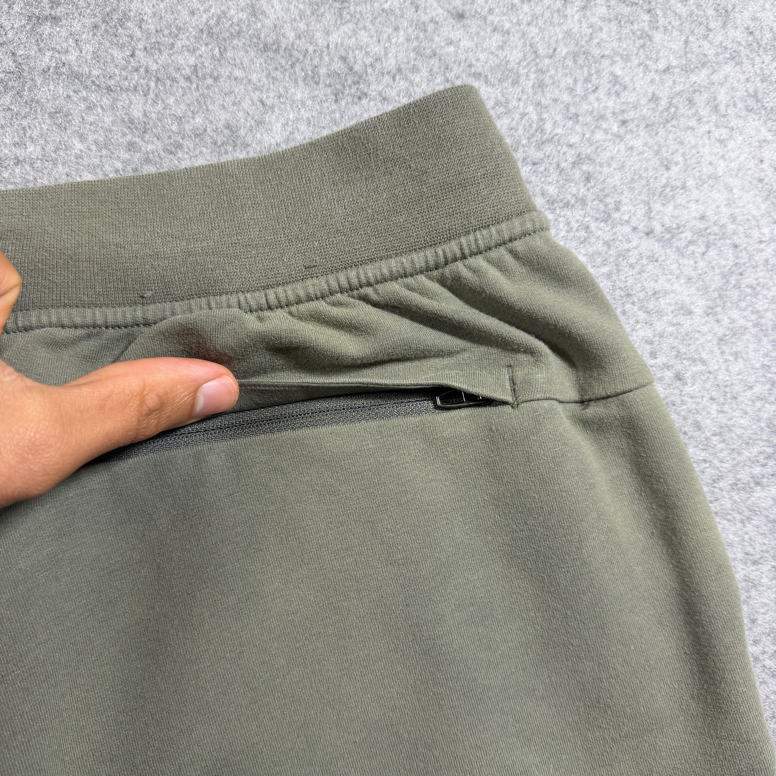 Lululemon ABC Jogger Mens M Olive Green Drawstring Ribbed Cuff Tapered thumbnail 10