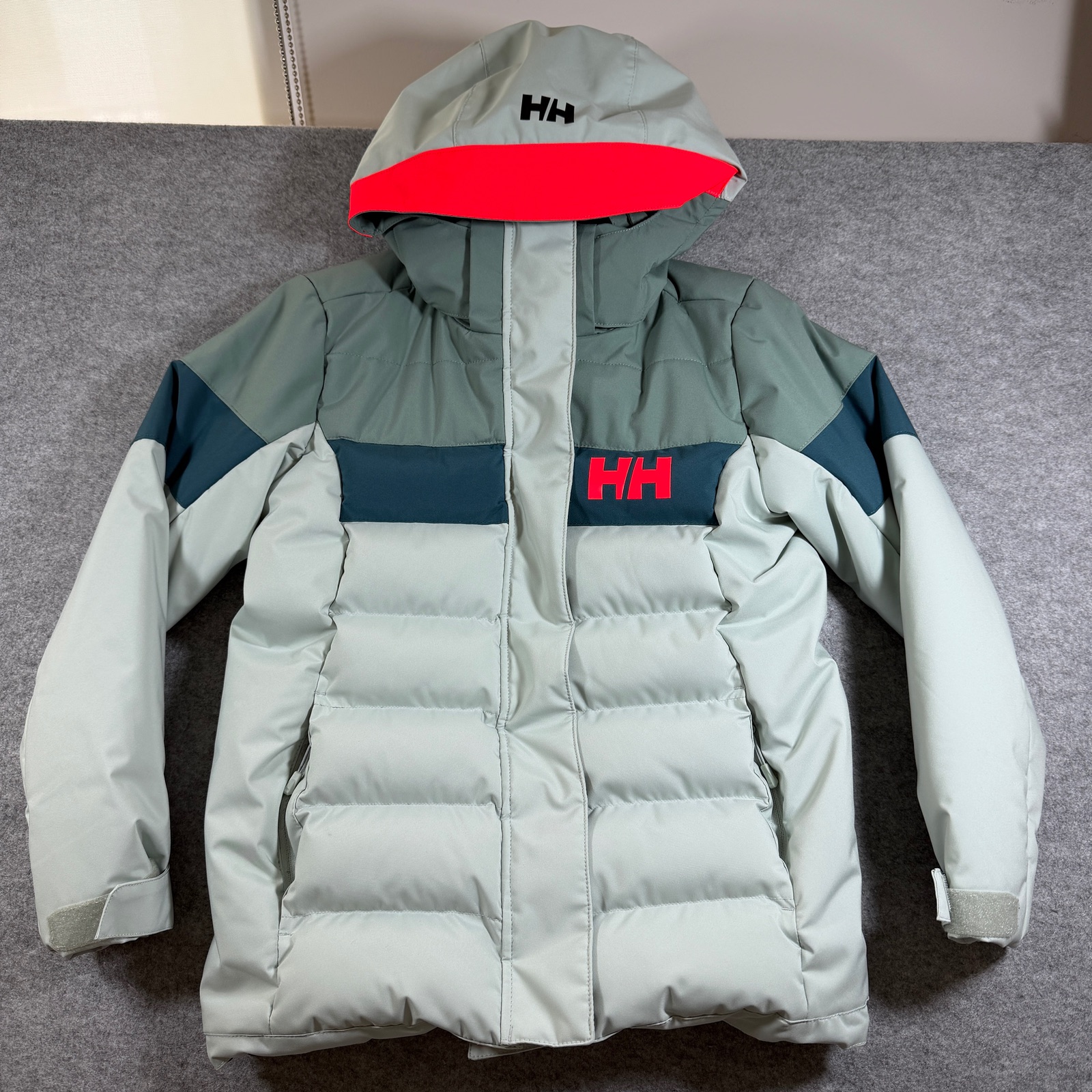 Helly Hansen Kids Puffer Ski Coat 140/10 Sage Green Hooded Colorblock Winter