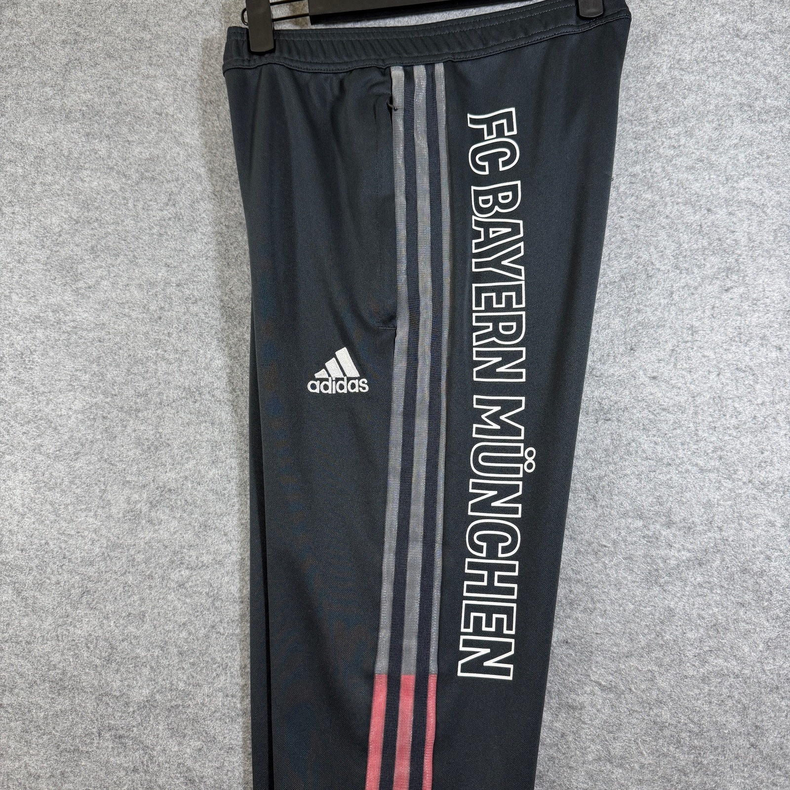 Adidas FC Bayern Munich Joggers Mens XS Gray Tapered Zip Ankle Soccer Training thumbnail 4