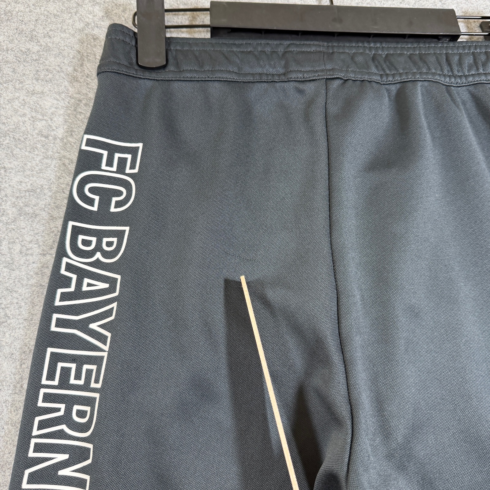 Adidas FC Bayern Munich Joggers Mens XS Gray Tapered Zip Ankle Soccer Training thumbnail 5