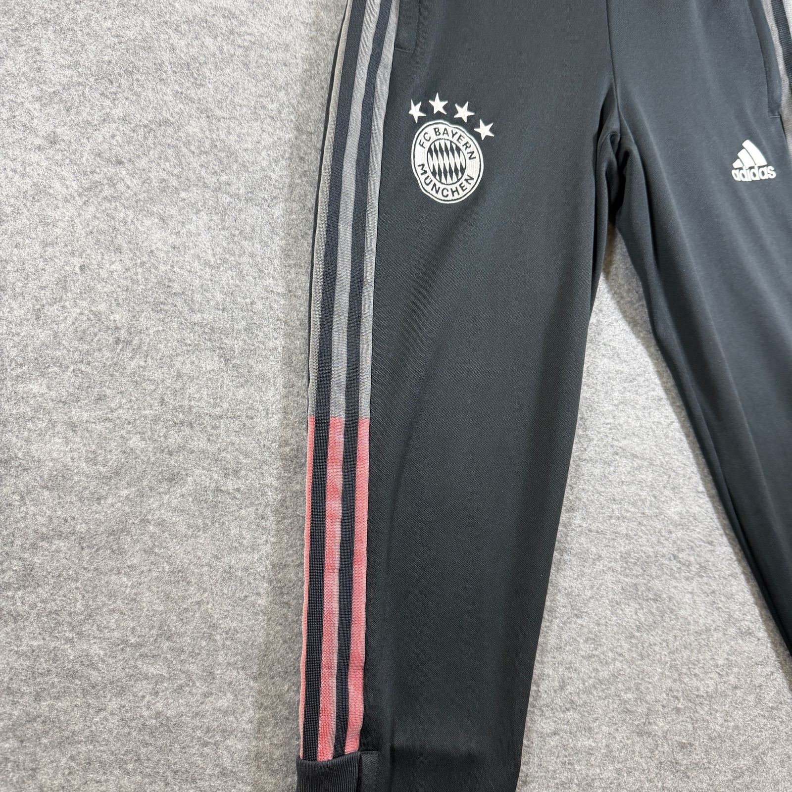 Adidas FC Bayern Munich Joggers Mens XS Gray Tapered Zip Ankle Soccer Training thumbnail 10