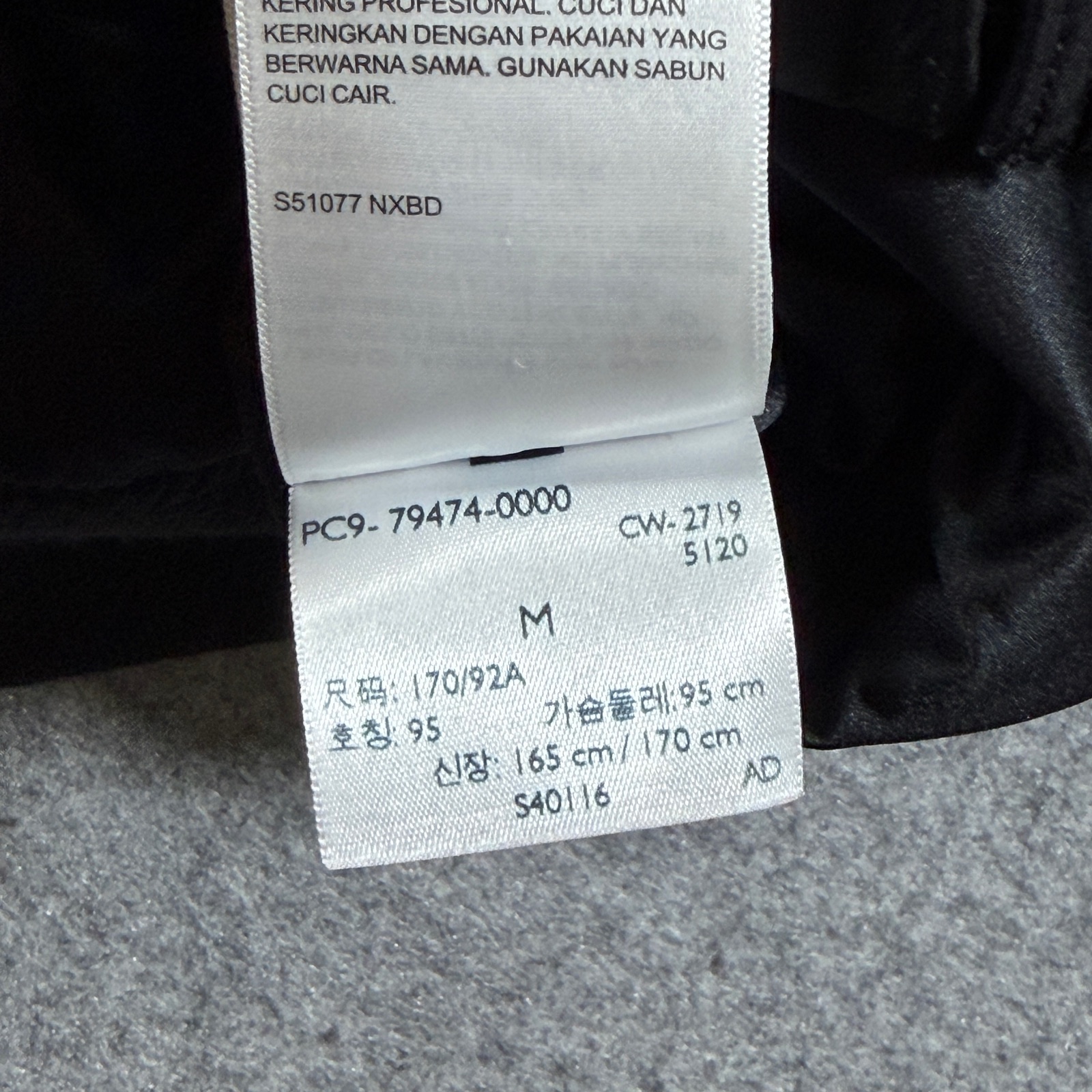 Levi's MA-1 Bomber Jacket Mens M Black Heavyweight Military Flight Zip Front thumbnail 11