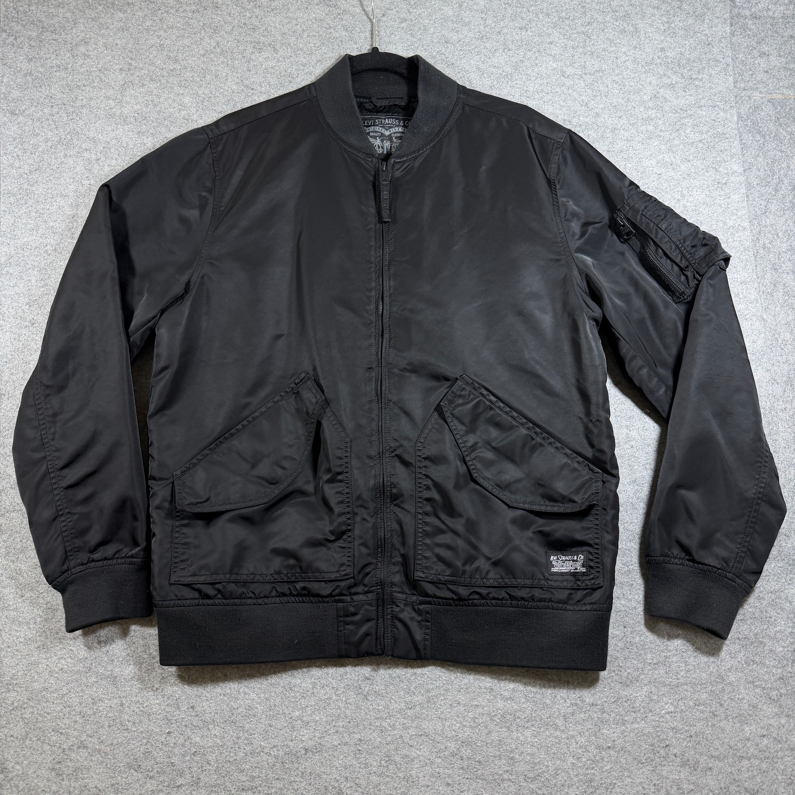 Levi's MA-1 Bomber Jacket Mens M Black Heavyweight Military Flight Zip Front thumbnail 14