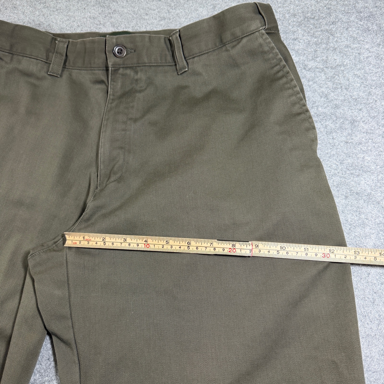 Eddie Bauer Chino Pants Mens 36 Olive Green Relaxed Fit Wrinkle Resistant Cotton thumbnail 7