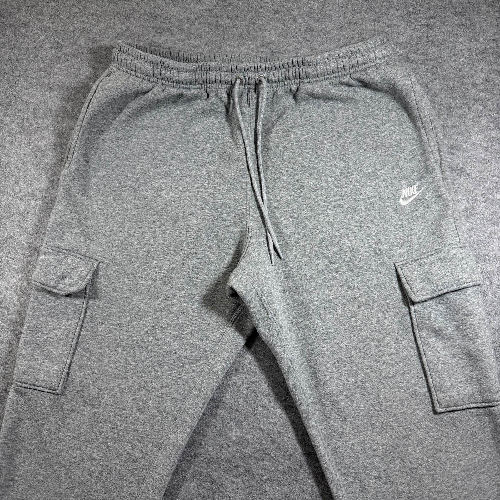 Nike Club Fleece Cargo Joggers Mens L Gray Sweatpants Training Athletic Casual thumbnail 2