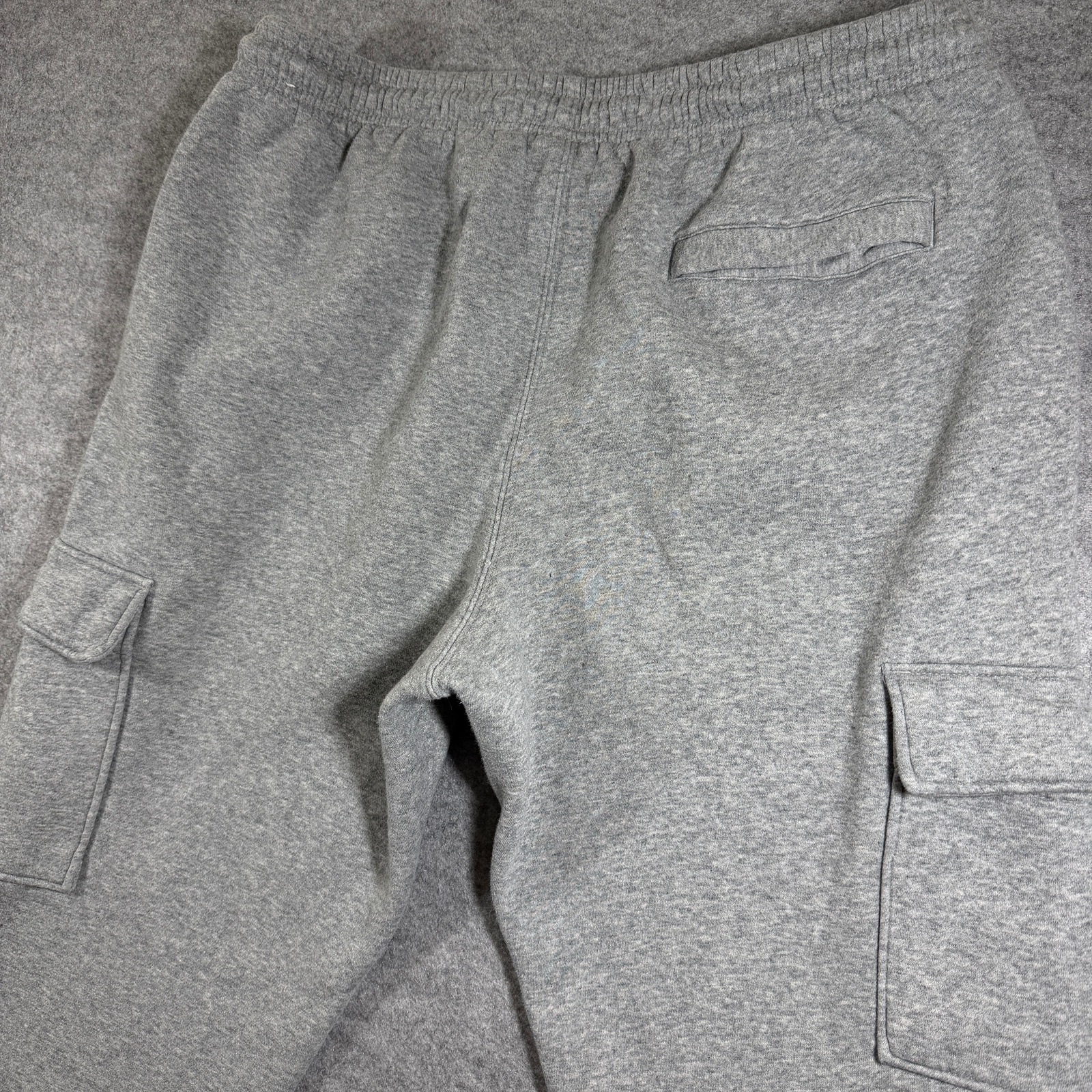 Nike Club Fleece Cargo Joggers Mens L Gray Sweatpants Training Athletic Casual thumbnail 5