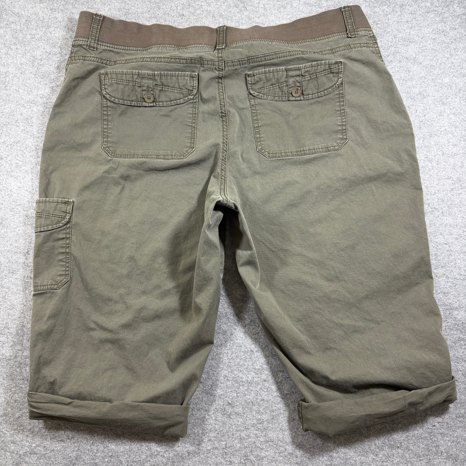 Lee Cargo Shorts Womens 20 M Olive Green Easy Fit Cuffed Hem Roll Tab Stretch thumbnail 2