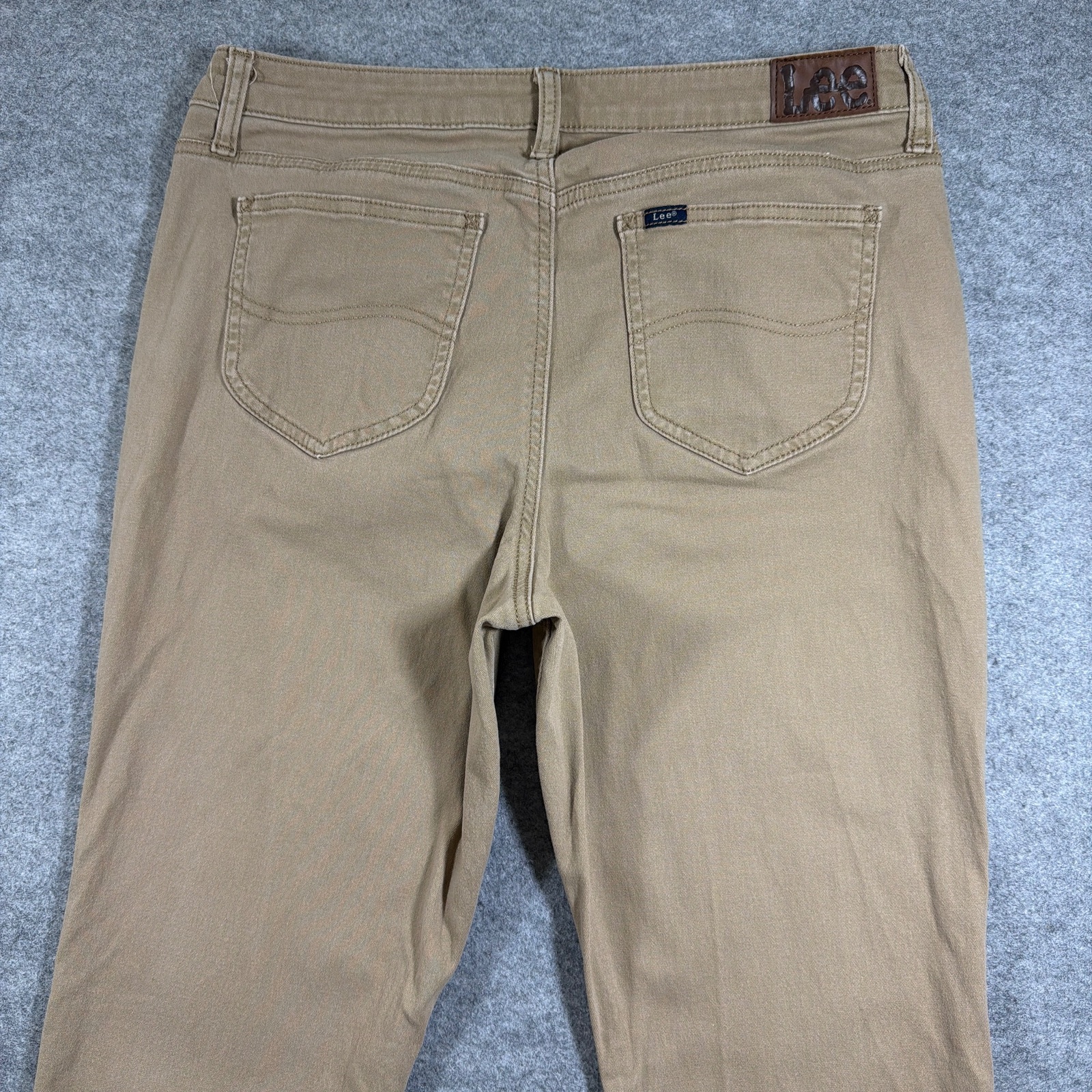 Lee Pants Womens 12 Short Khaki Straight Leg Mid Rise Stretch Cotton 5 Pocket thumbnail 6