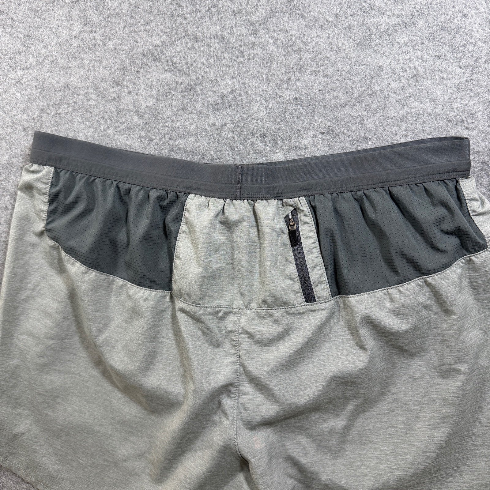 Nike Dri-Fit Running Shorts Mens L Heather Gray Side Slits Lined Athletic Gym thumbnail 4