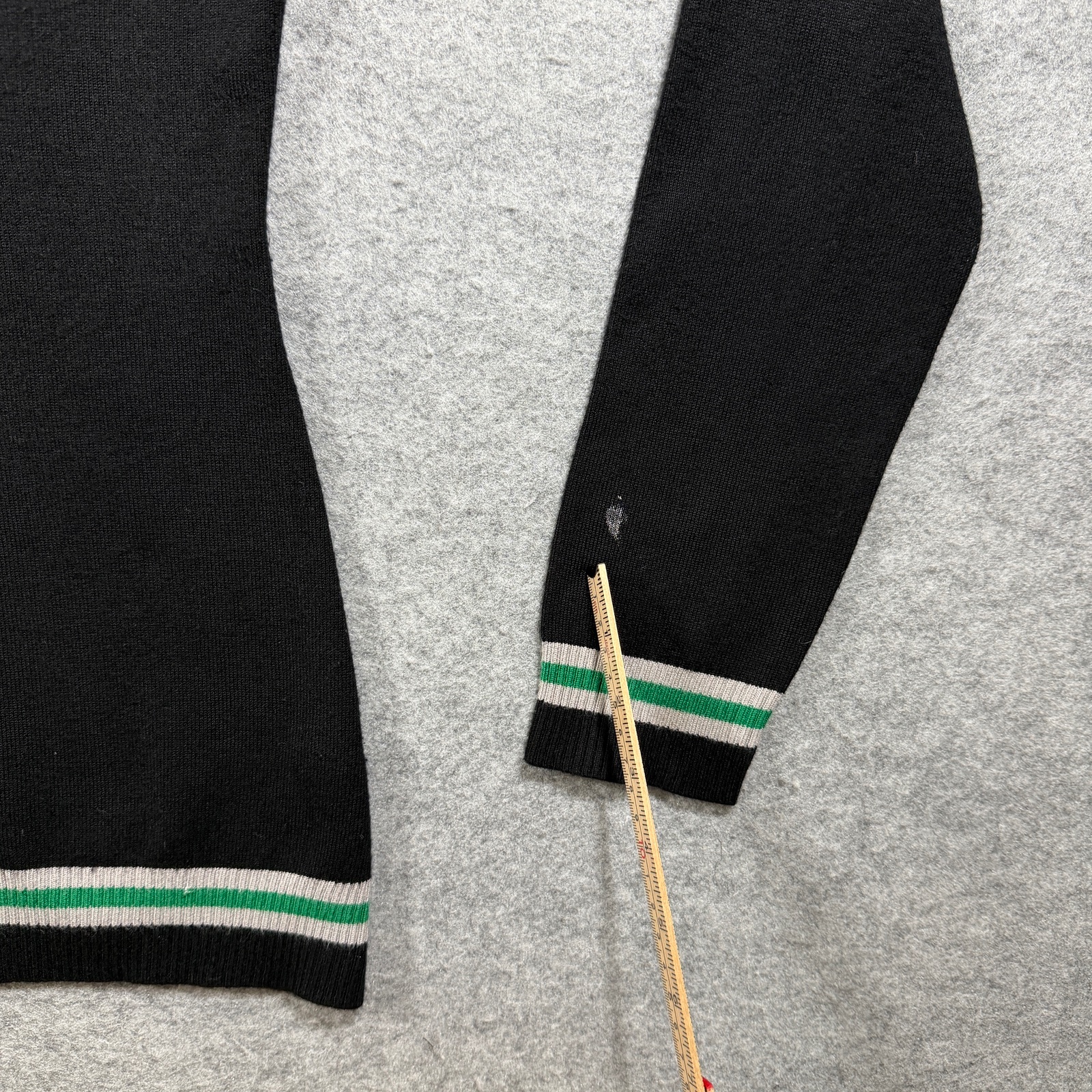 Harry Potter Slytherin Cardigan Womens M Black Button Front Crest Embroidery thumbnail 4
