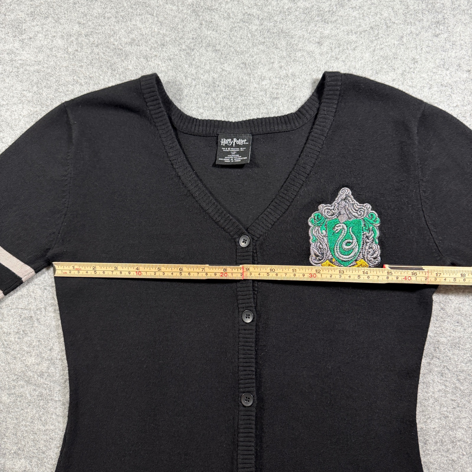Harry Potter Slytherin Cardigan Womens M Black Button Front Crest Embroidery thumbnail 7