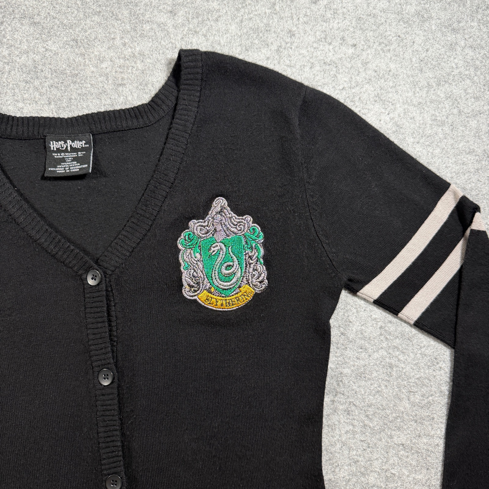 Harry Potter Slytherin Cardigan Womens M Black Button Front Crest Embroidery thumbnail 10