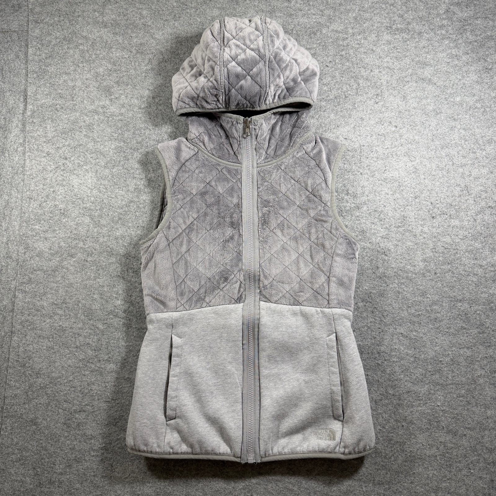 The North Face Oso Hooded Vest Womens S Gray Quilted Full Zip Fleece Reversible