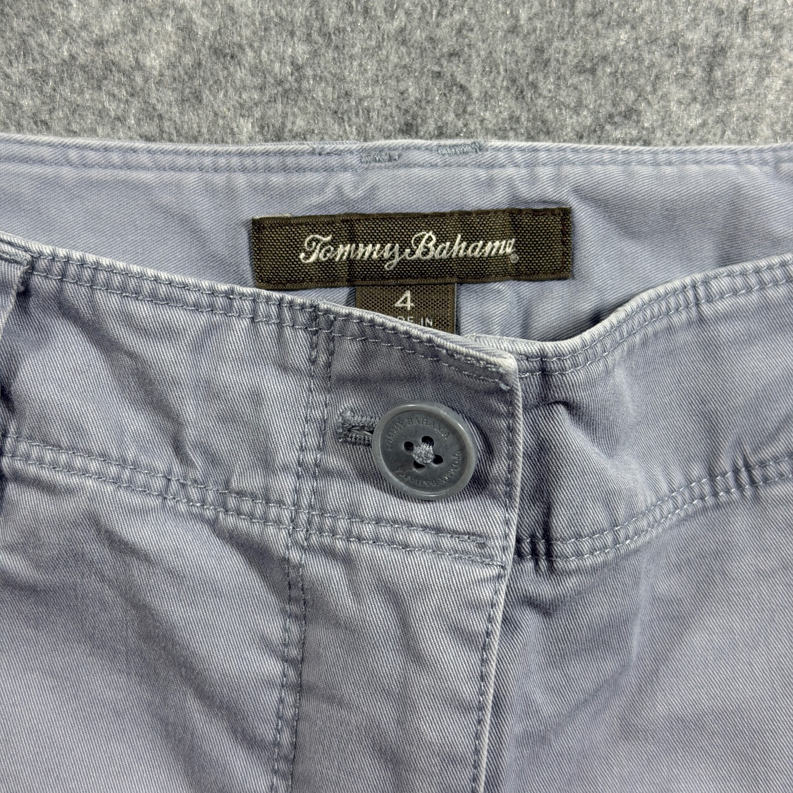 Tommy Bahama Chino Shorts Womens 4 Light Blue Cotton Stretch Cuffed Hem Casual thumbnail 3