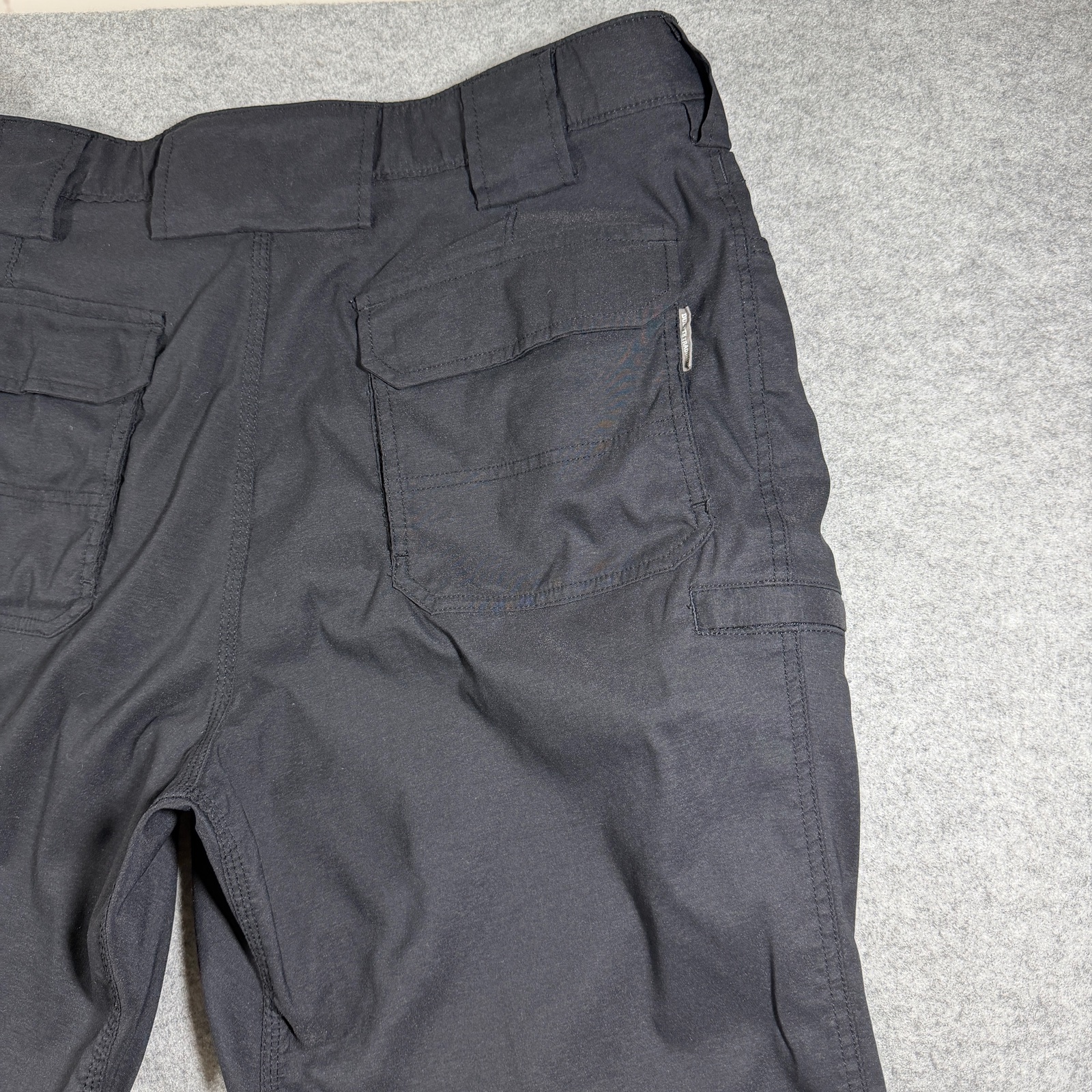 Duluth Trading Co Flex Dry Tactical Pants Mens 40x30 Black Nylon Spandex Cargo thumbnail 11