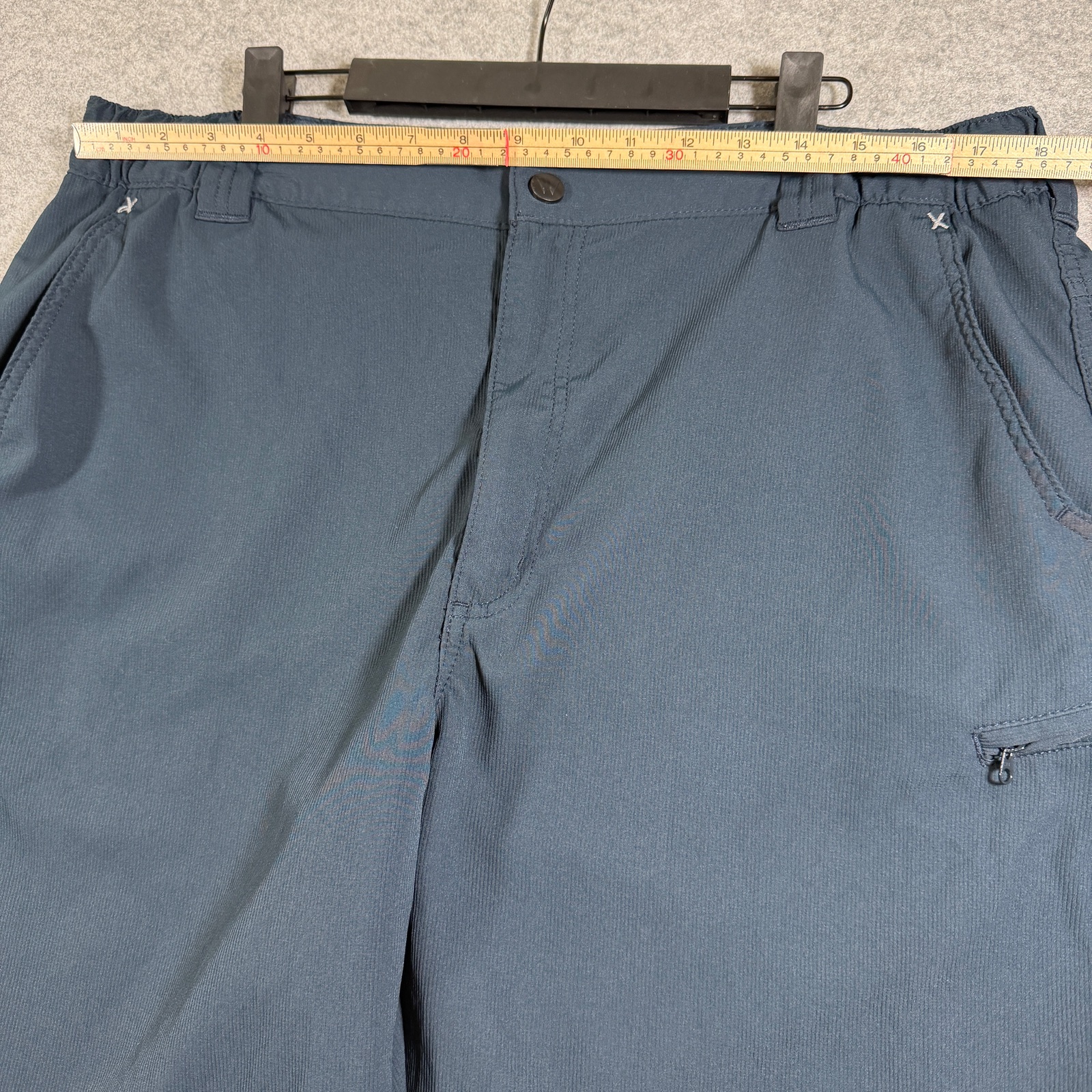 Wrangler Shorts Men 38 Navy Blue Elastic Waist Zip Pocket Outdoor Hiking Utility thumbnail 7