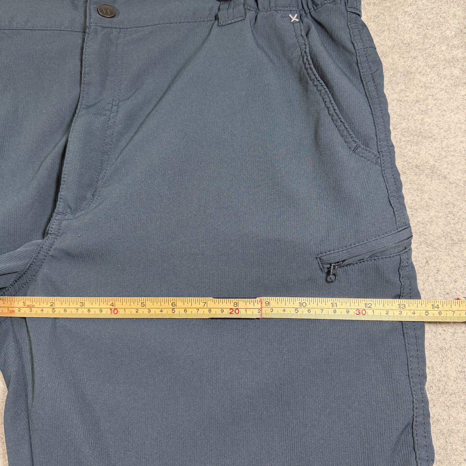 Wrangler Shorts Men 38 Navy Blue Elastic Waist Zip Pocket Outdoor Hiking Utility thumbnail 9