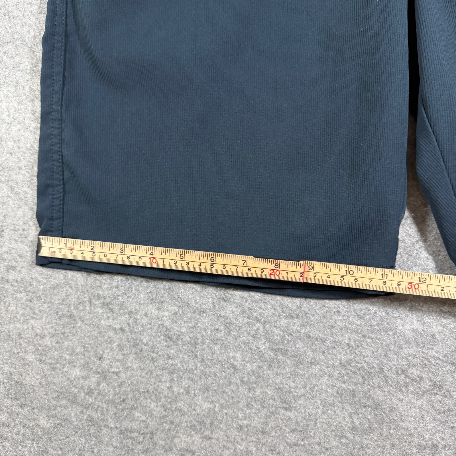 Wrangler Shorts Men 38 Navy Blue Elastic Waist Zip Pocket Outdoor Hiking Utility thumbnail 10