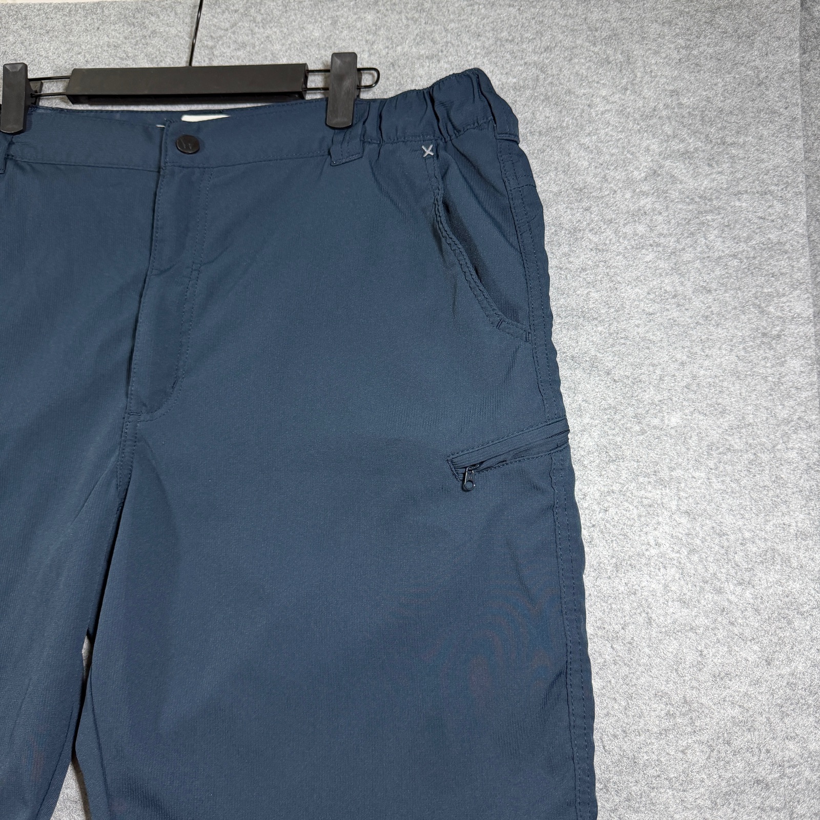 Wrangler Shorts Men 38 Navy Blue Elastic Waist Zip Pocket Outdoor Hiking Utility thumbnail 11