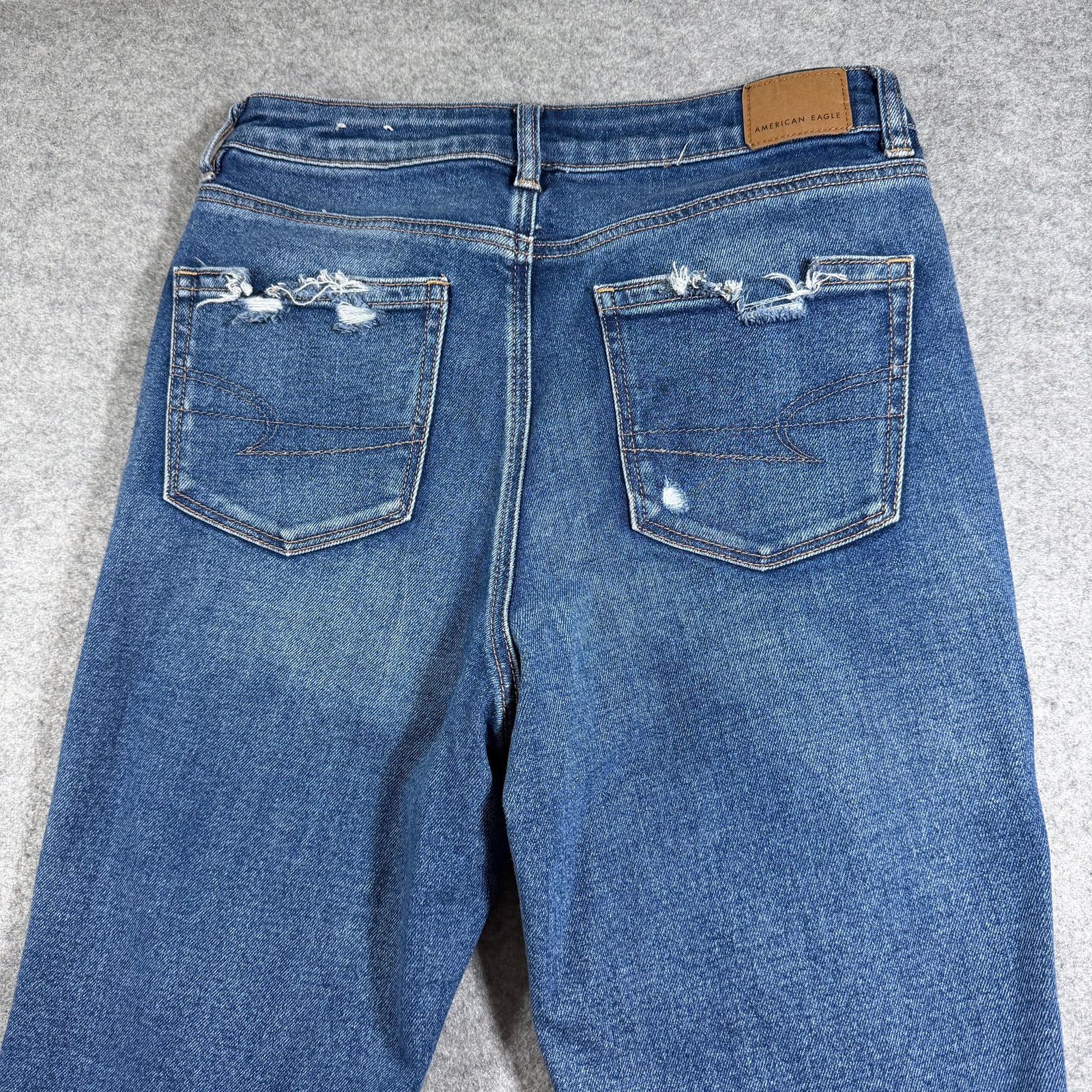 American Eagle Mom Jeans Womens 8 Blue Denim High Rise Distressed Ripped thumbnail 3