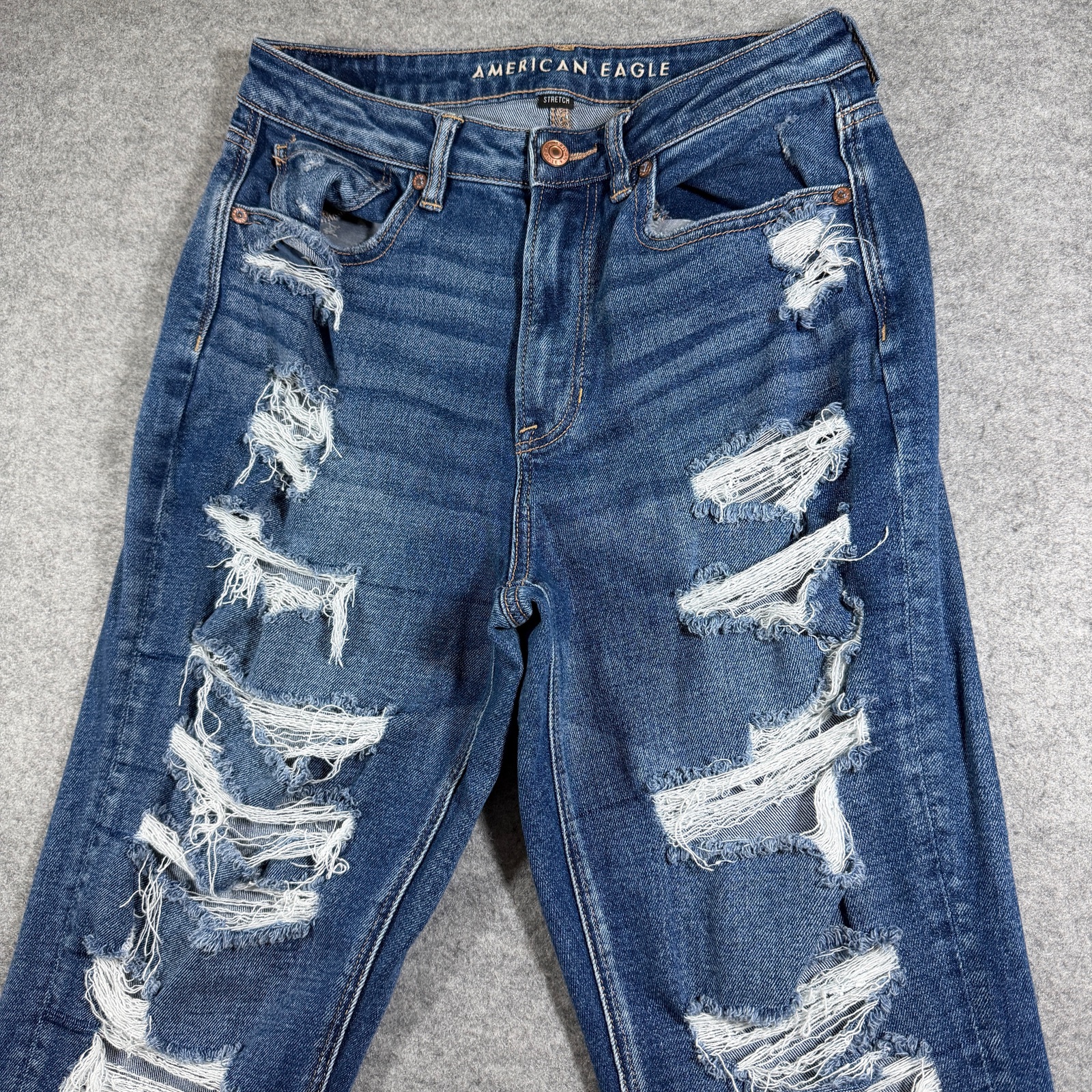 American Eagle Mom Jeans Womens 8 Blue Denim High Rise Distressed Ripped thumbnail 11