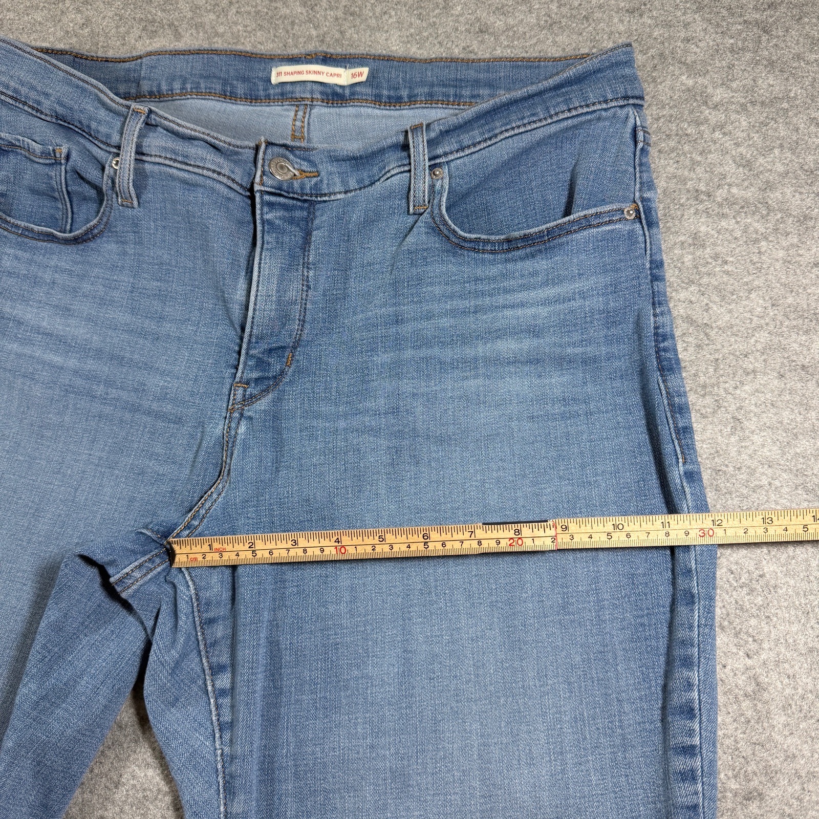 Levi's 311 Shaping Skinny Capri Jeans Womens 16W Light Blue Wash Stretch Denim thumbnail 8