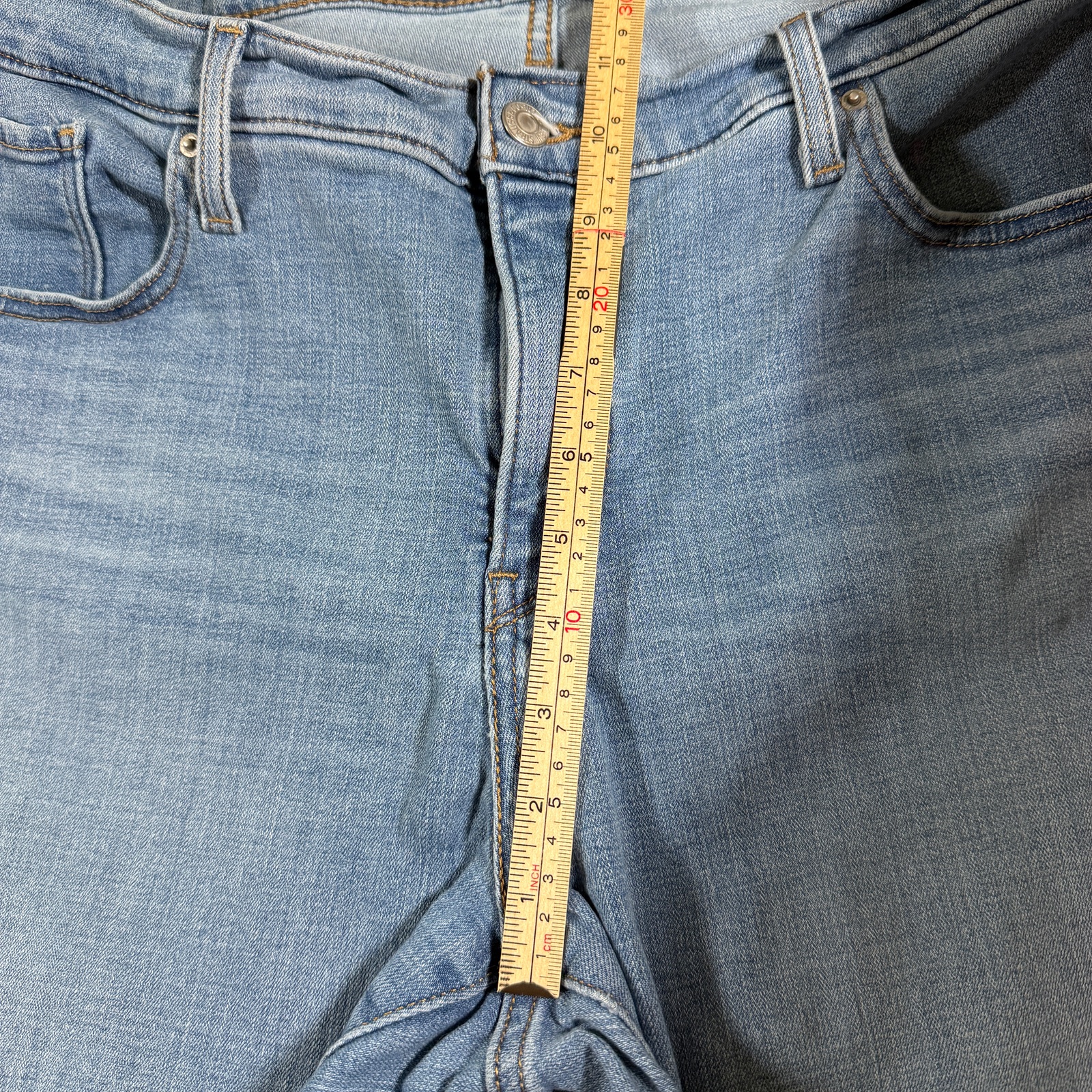 Levi's 311 Shaping Skinny Capri Jeans Womens 16W Light Blue Wash Stretch Denim thumbnail 9