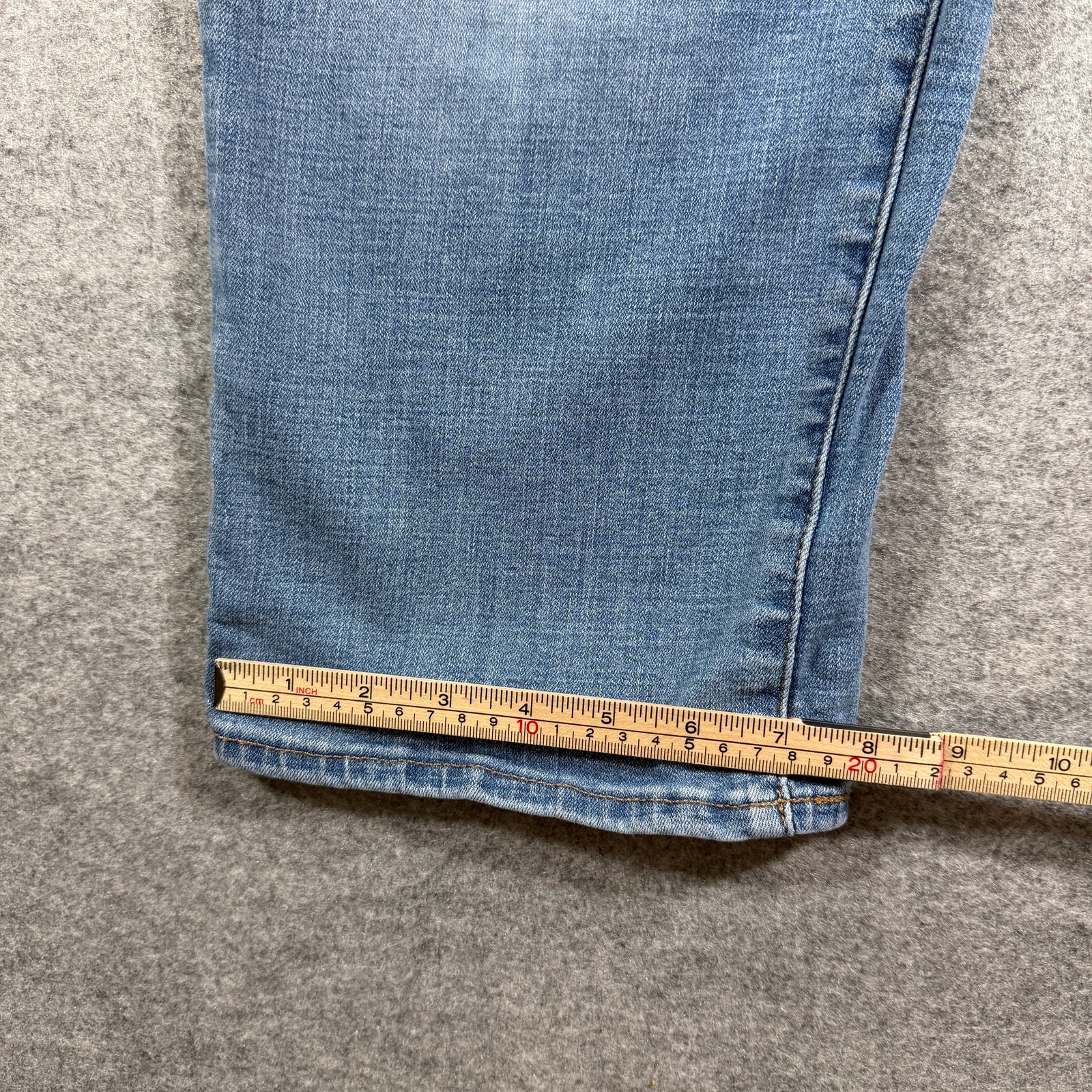 Levi's 311 Shaping Skinny Capri Jeans Womens 16W Light Blue Wash Stretch Denim thumbnail 10