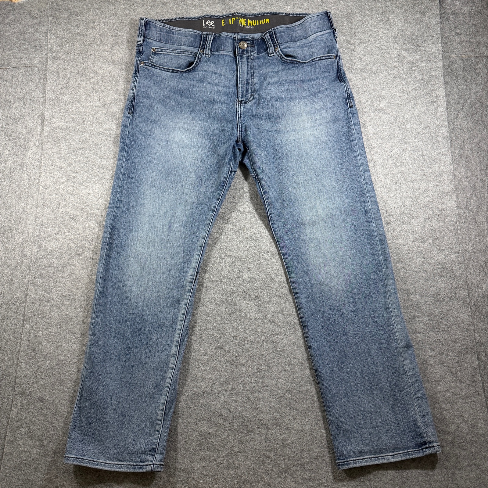 Lee Extreme Motion Jeans Mens 36x29 Medium Blue Slim Fit Straight Leg Stretch