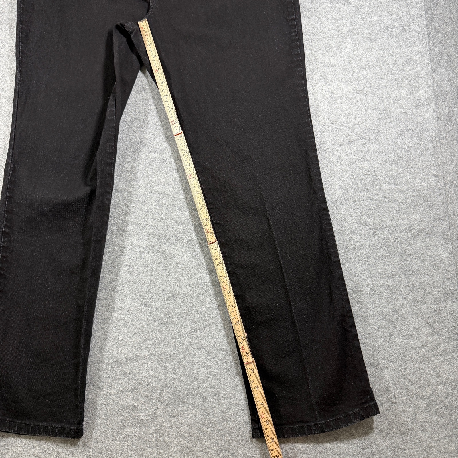 Lee Womens Jeans 12 Short Black High Rise Straight Leg Relaxed Fit Slimming Pant thumbnail 6