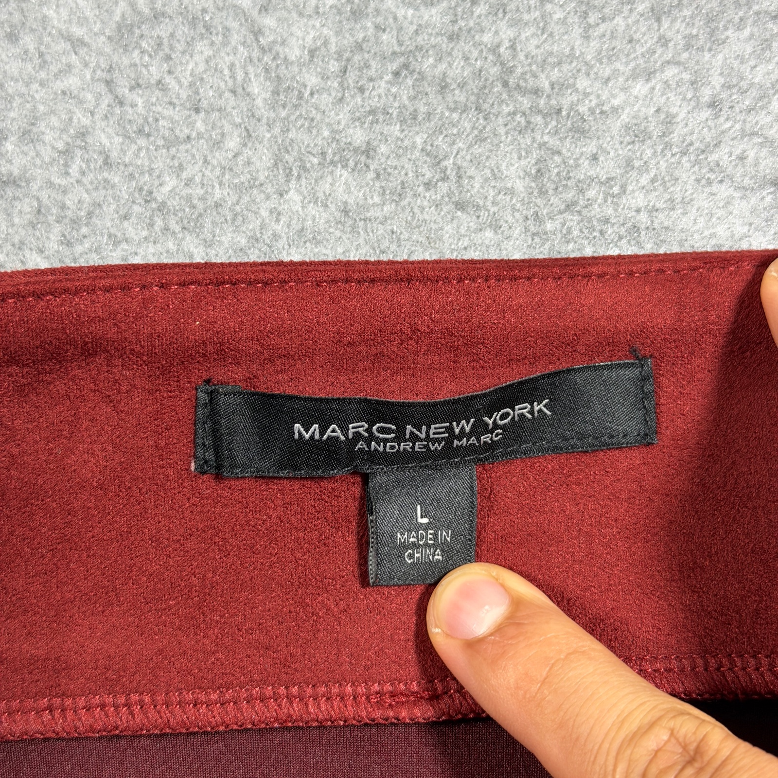 Marc New York Velvet Texture Skirt Womens L Burgundy Gold Buckle Stretch thumbnail 4