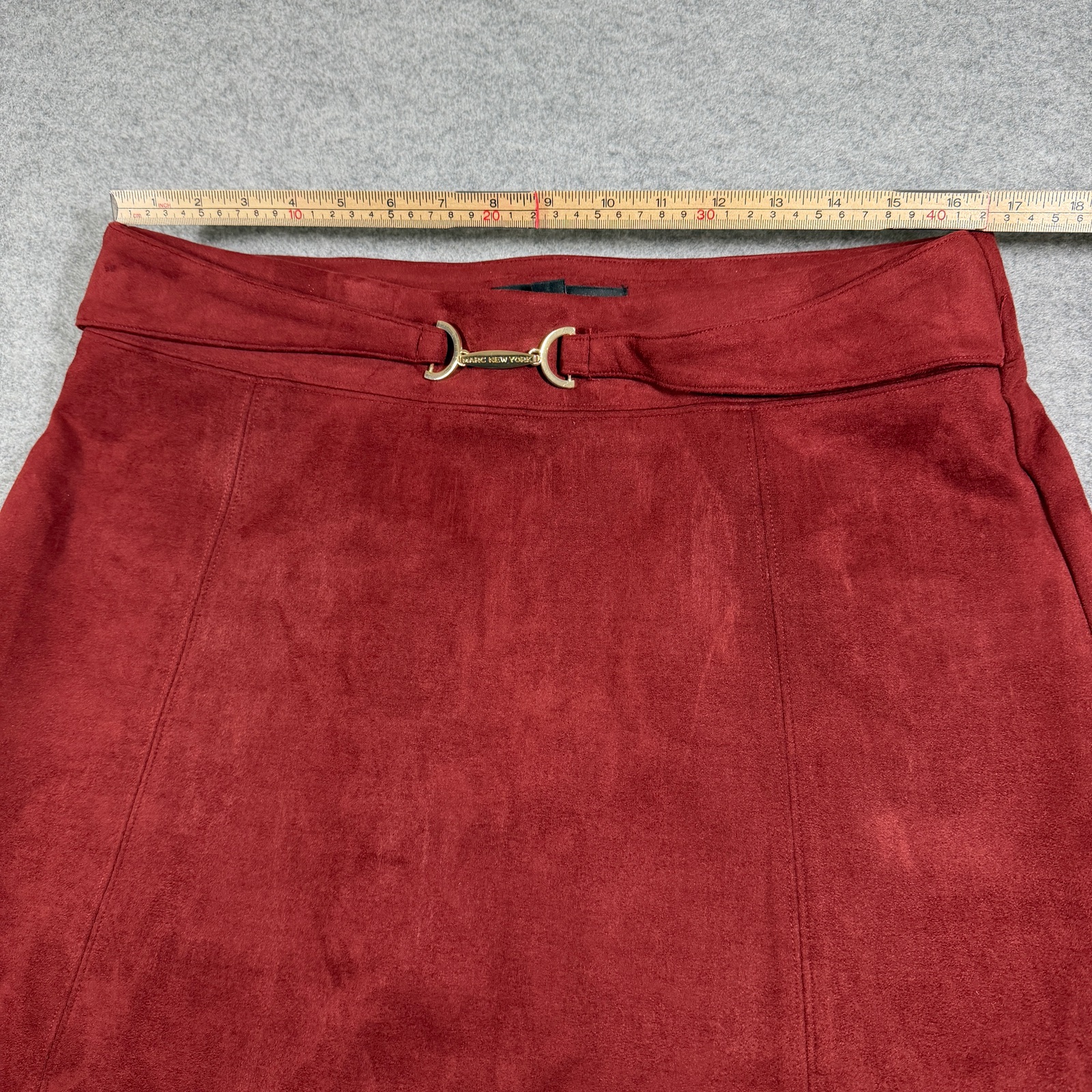 Marc New York Velvet Texture Skirt Womens L Burgundy Gold Buckle Stretch thumbnail 6