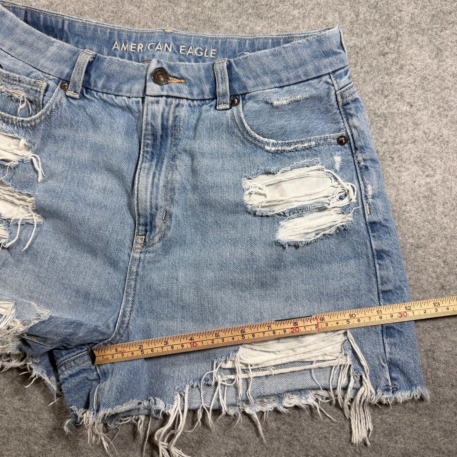 American Eagle Curvy Mom Shorts Womens 10 Light Blue Denim Distressed Ripped thumbnail 7
