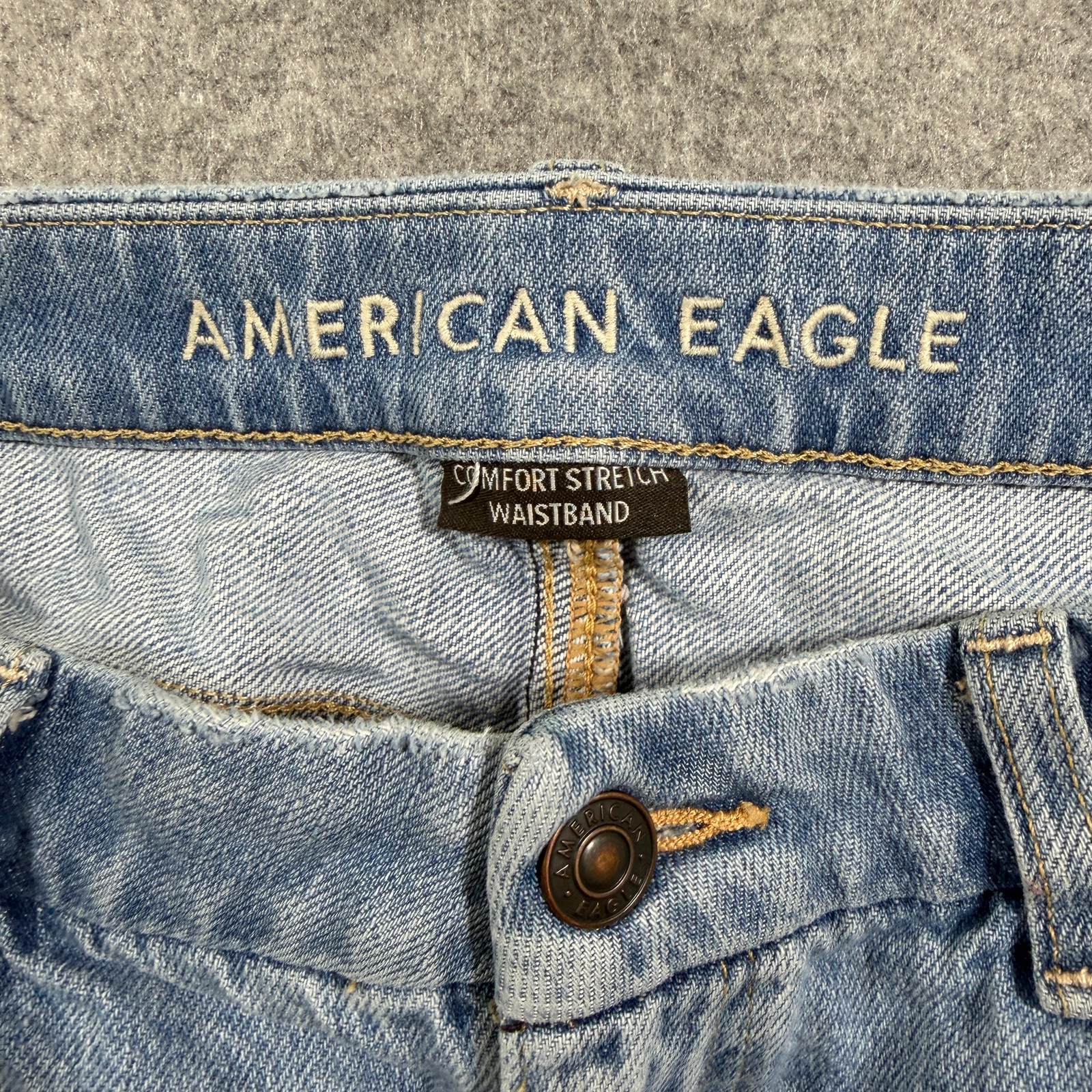 American Eagle Curvy Mom Shorts Womens 10 Light Blue Denim Distressed Ripped thumbnail 10