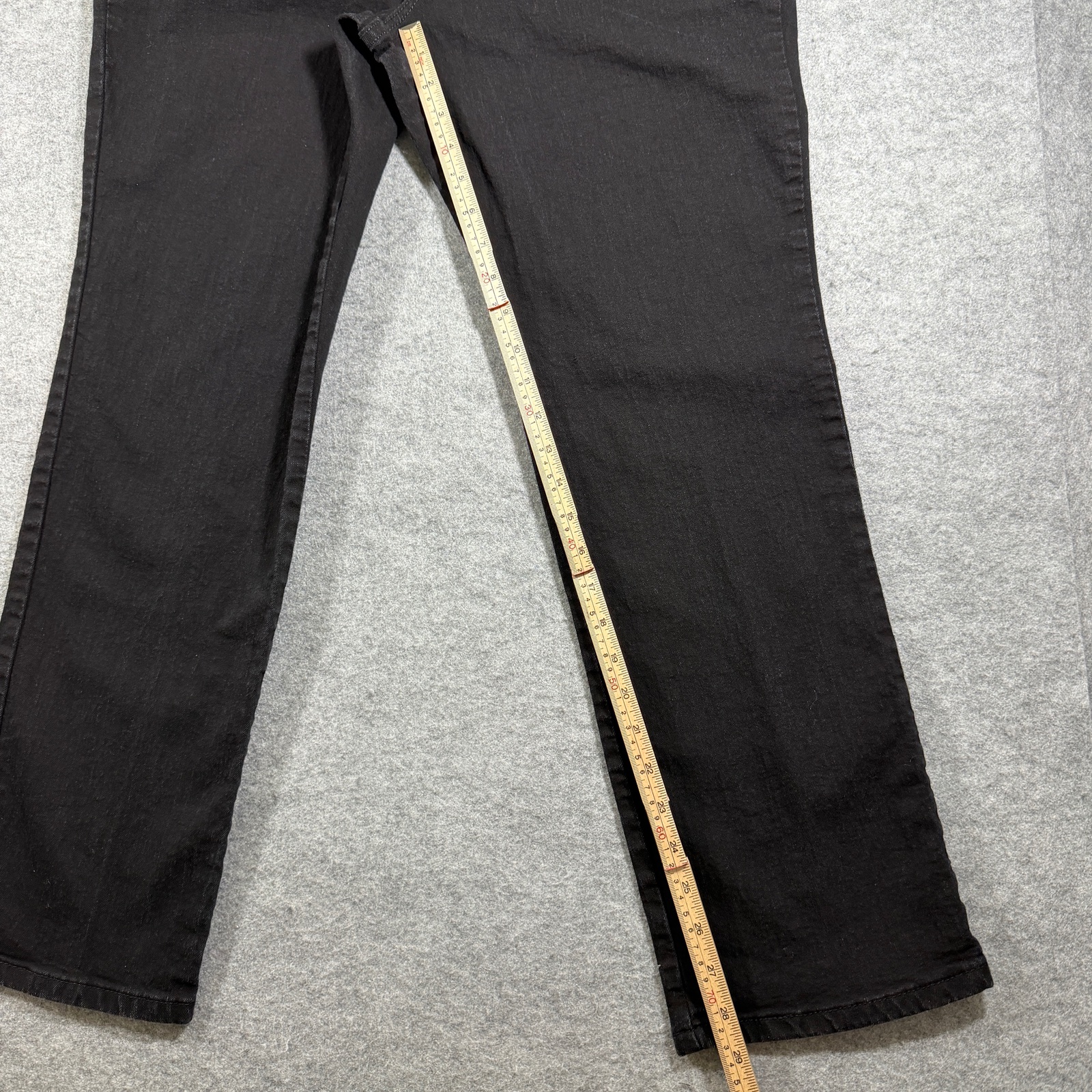 Lee Straight Leg Jeans Womens 12Short Black High Rise Relaxed Fit Slimming Denim thumbnail 6