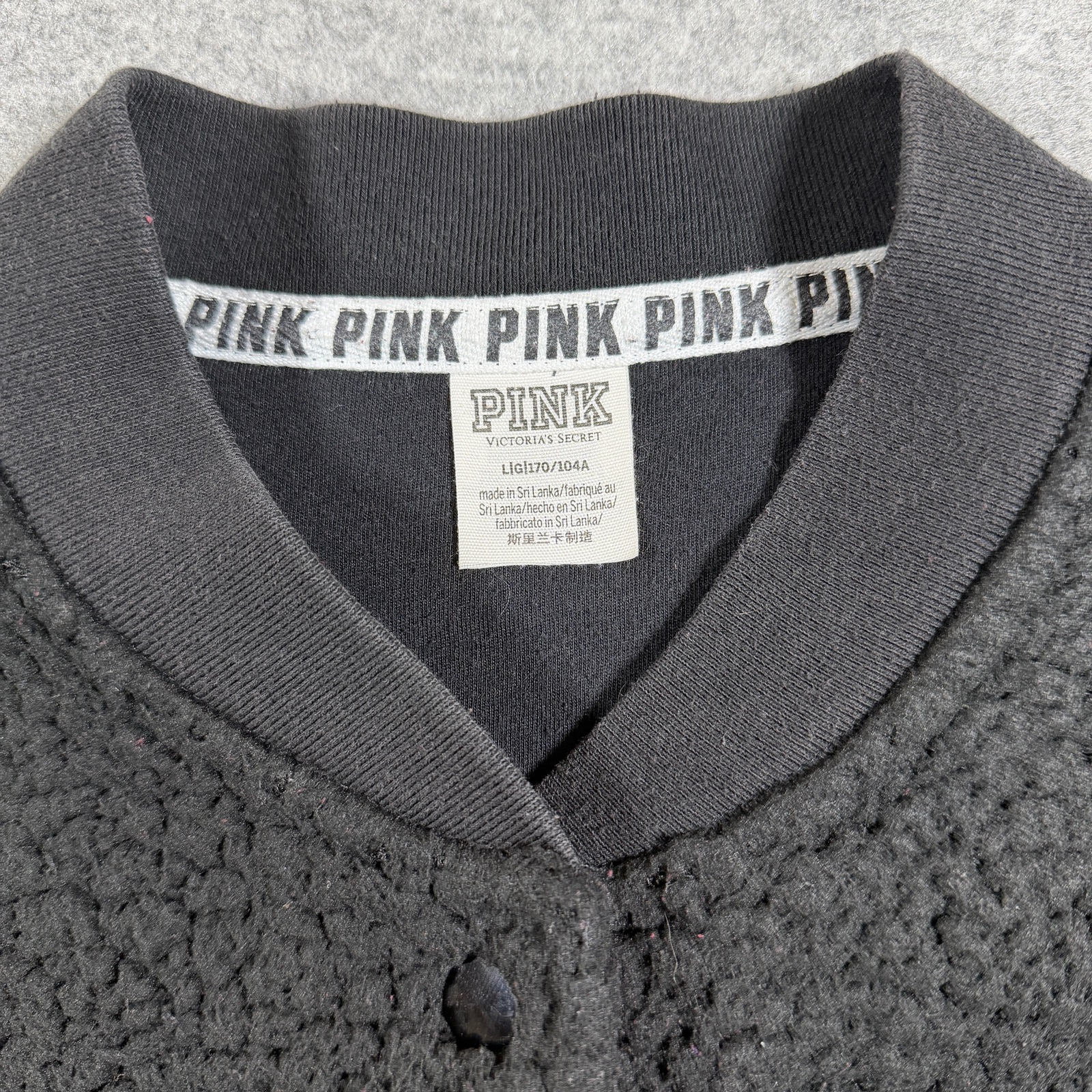 PINK Victoria's Secret Sherpa Bomber Jacket Womens L Black Snap Front Cropped thumbnail 3
