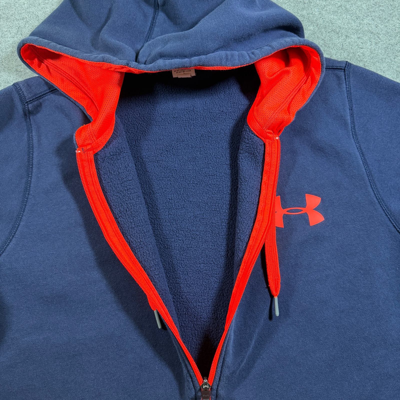 Under Armour Full Zip Hoodie Mens M Navy Red Fleece Cotton Colorblock Loose Fit thumbnail 3