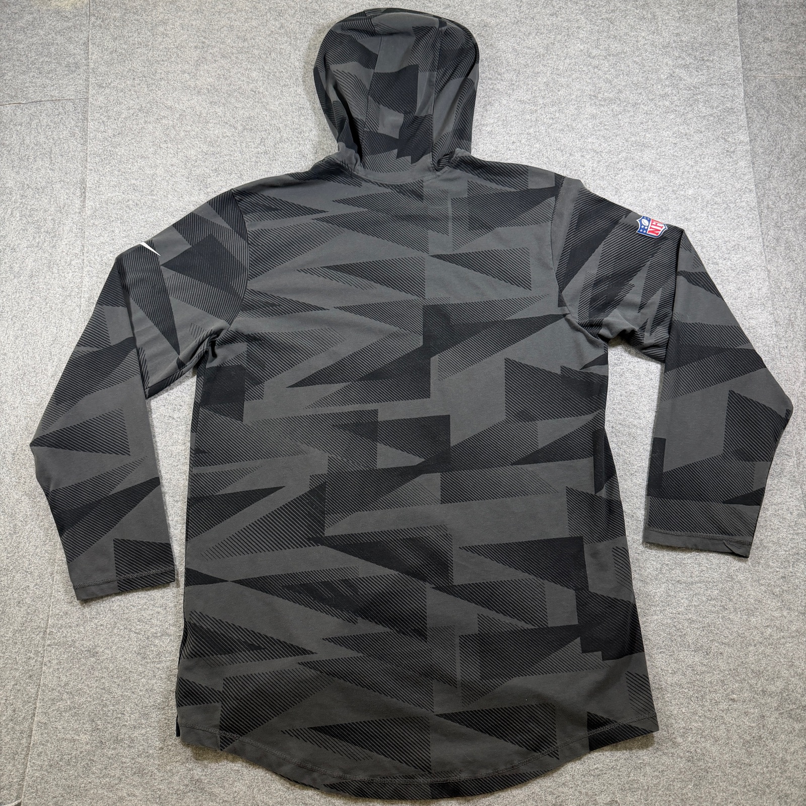 Nike Atlanta Falcons Hoodie Mens L Black Gray Camo Lightweight Dri-Fit Pullover thumbnail 2