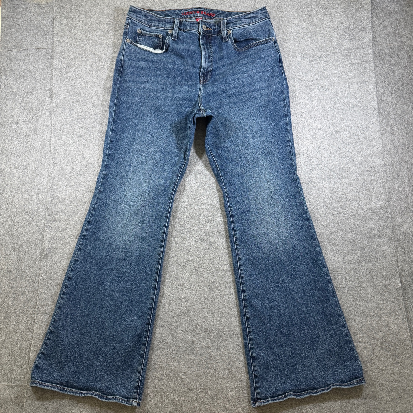 Lucky Brand Curvy Flare Jeans Womens 14/32R Blue Denim High Rise Stretch Fade