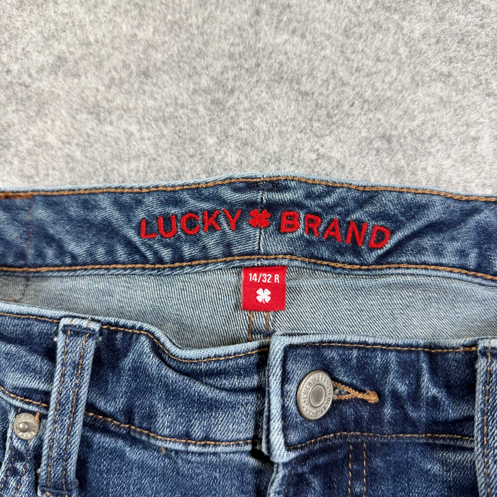 Lucky Brand Curvy Flare Jeans Womens 14/32R Blue Denim High Rise Stretch Fade thumbnail 4