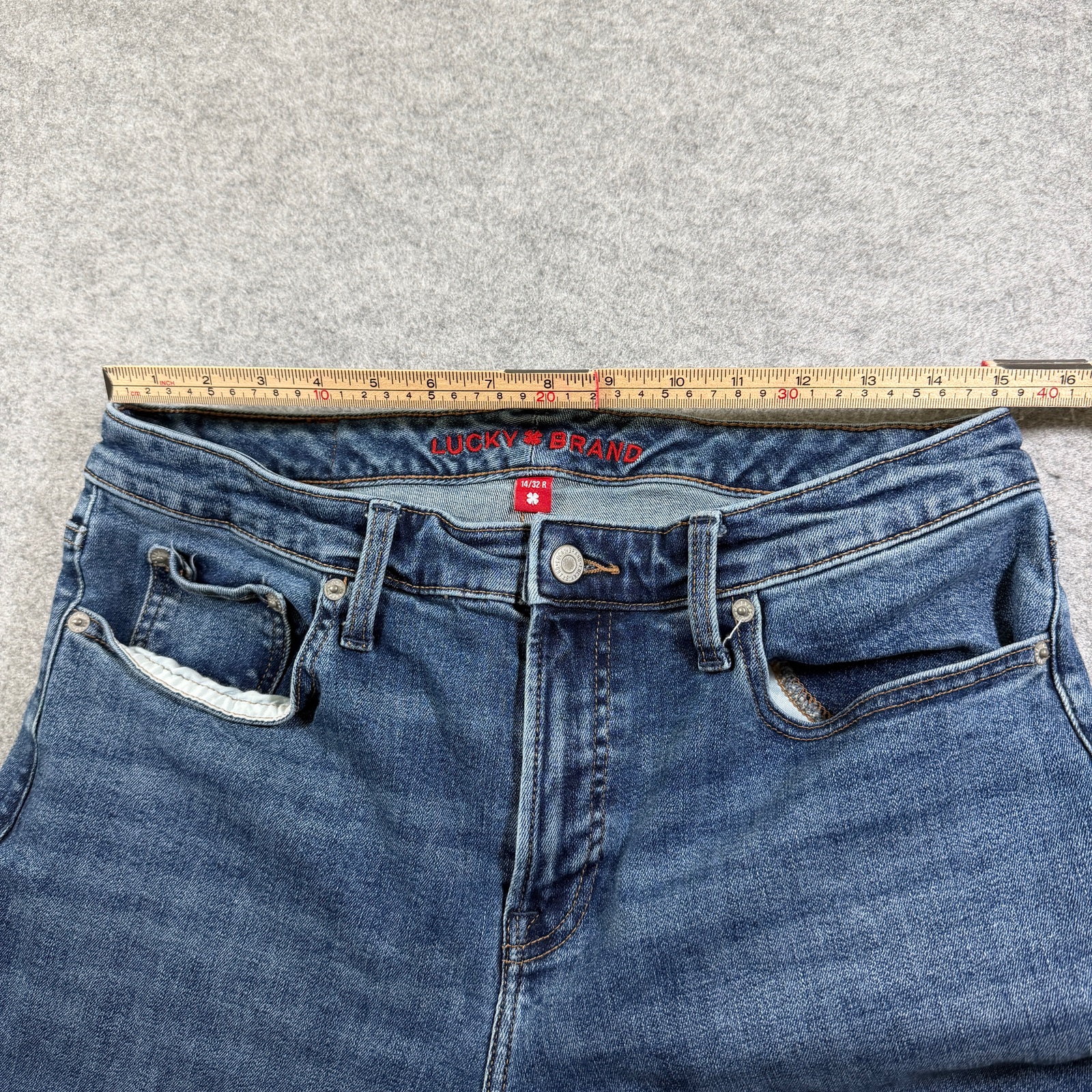 Lucky Brand Curvy Flare Jeans Womens 14/32R Blue Denim High Rise Stretch Fade thumbnail 6