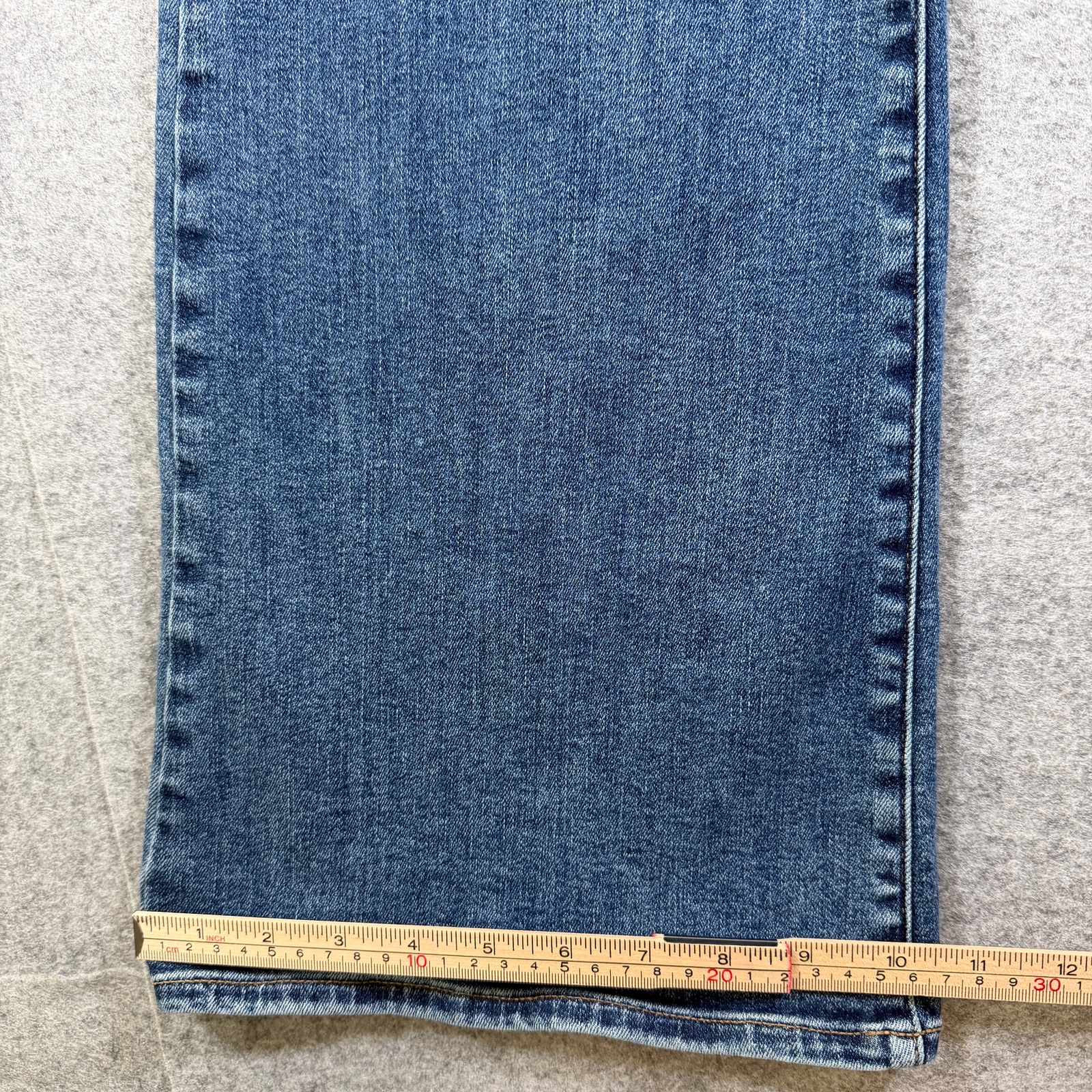 Lucky Brand Curvy Flare Jeans Womens 14/32R Blue Denim High Rise Stretch Fade thumbnail 9
