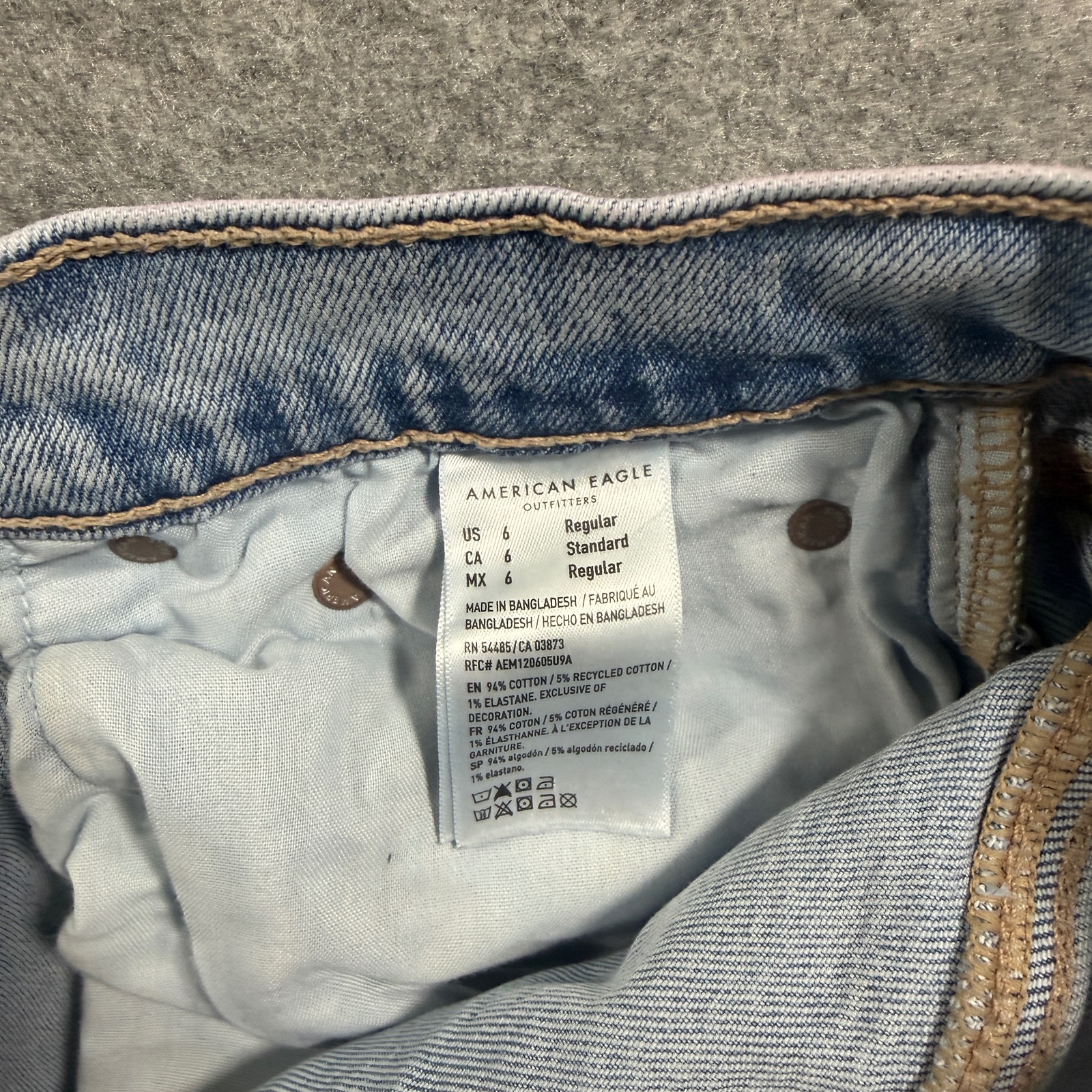 American Eagle 90s Boyfriend Jeans Womens 6 Regular Light Blue Highest Rise thumbnail 3